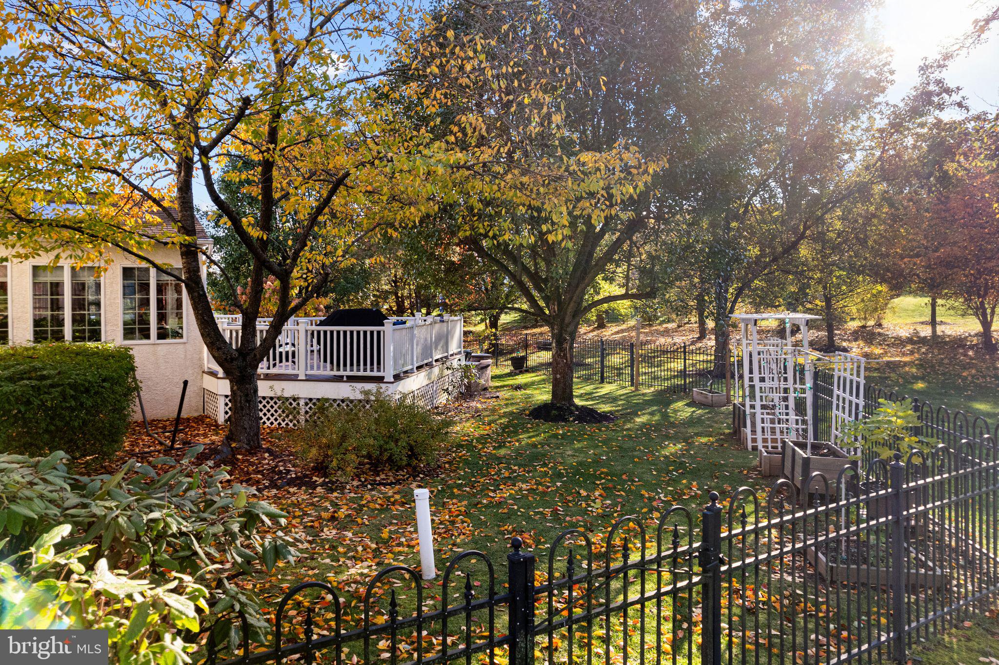 RIVER CROSSING - Residential