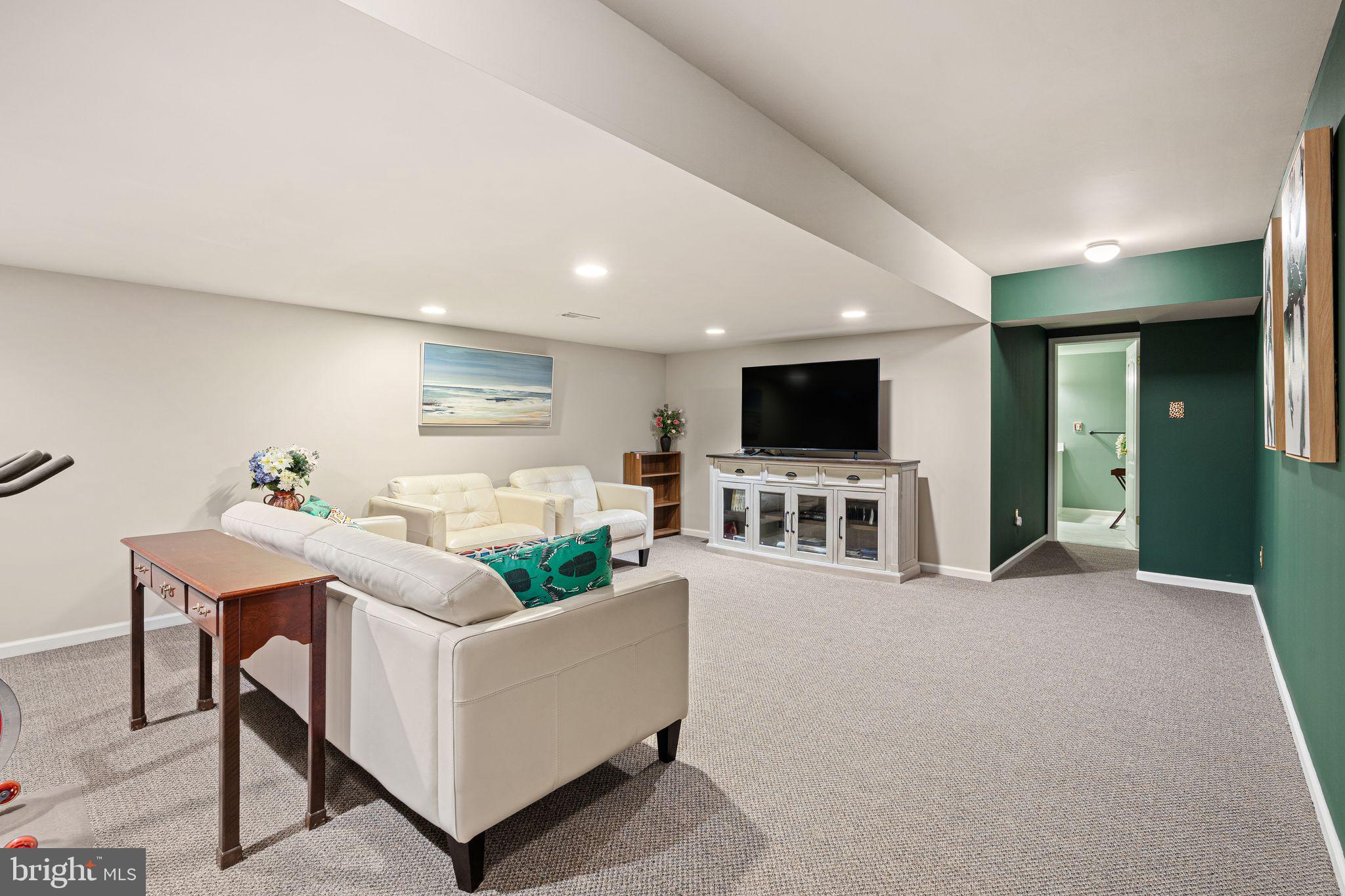 RIVER CROSSING - Residential