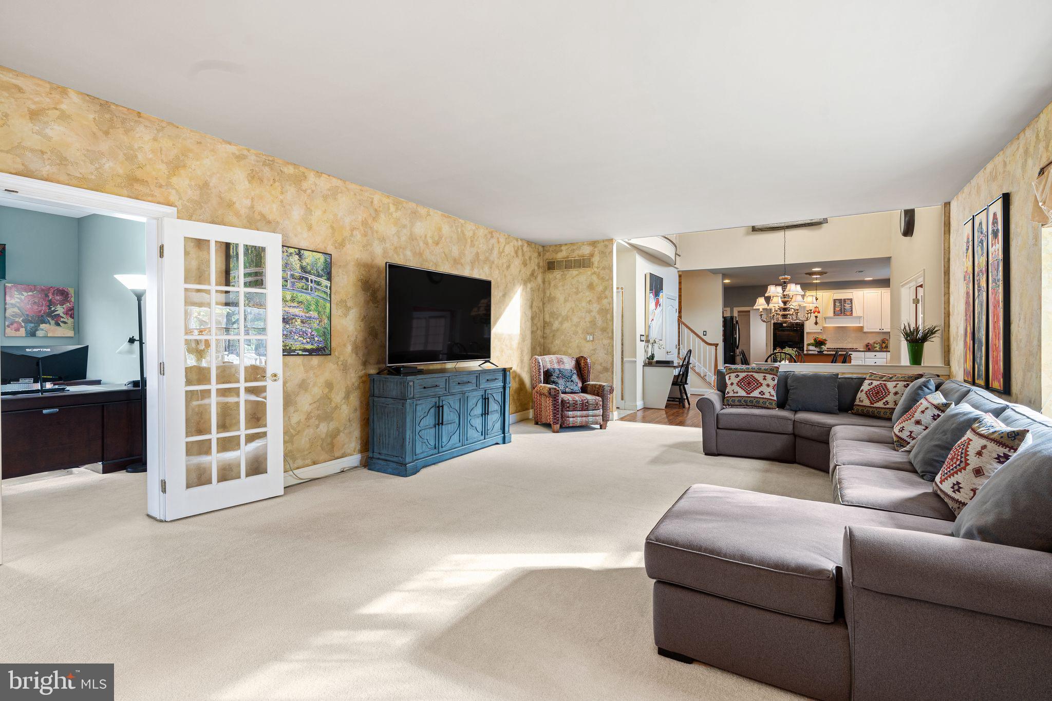 RIVER CROSSING - Residential