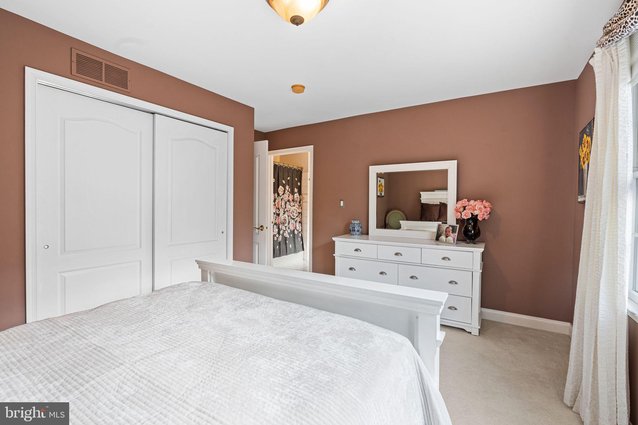 RIVER CROSSING - Residential