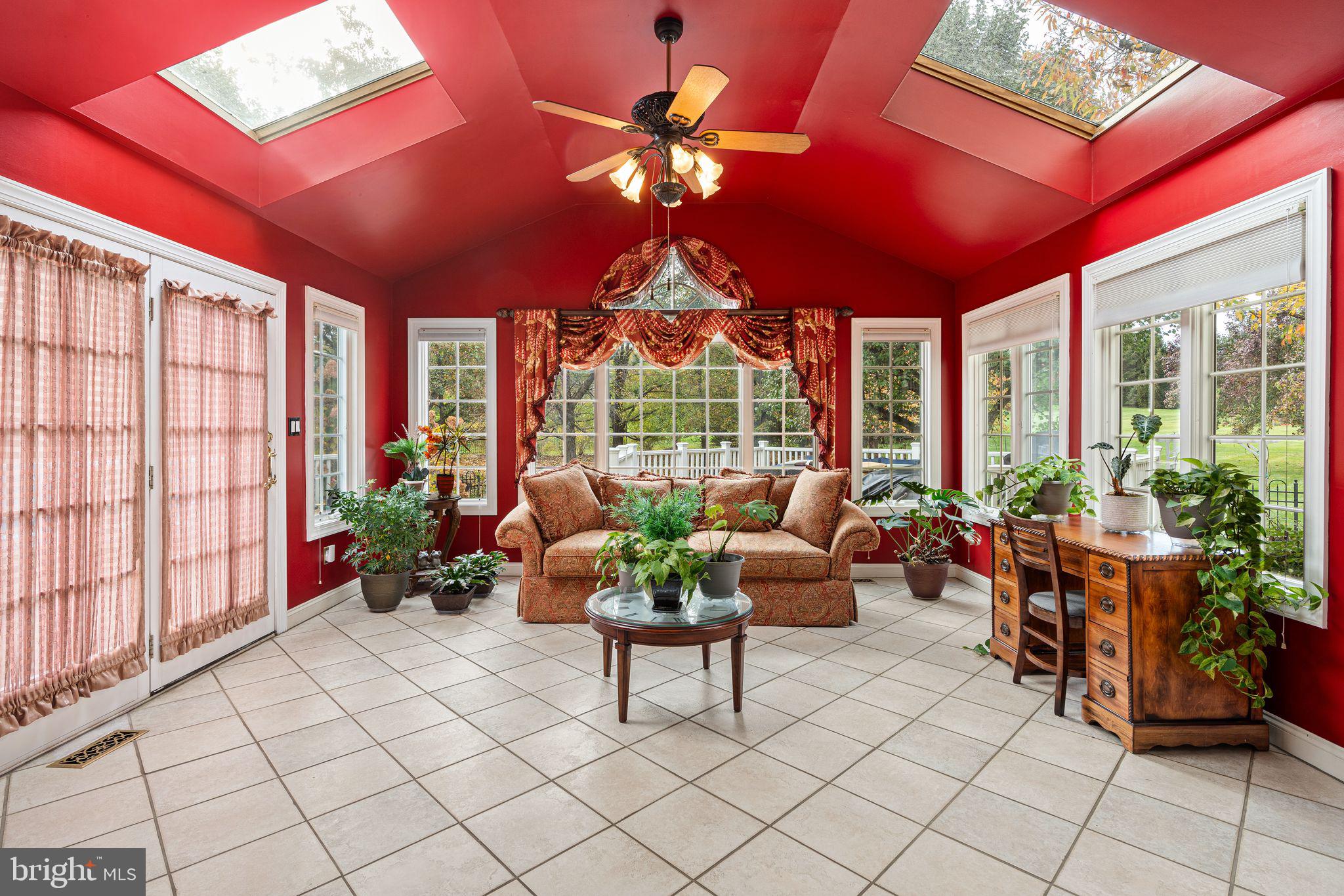 RIVER CROSSING - Residential