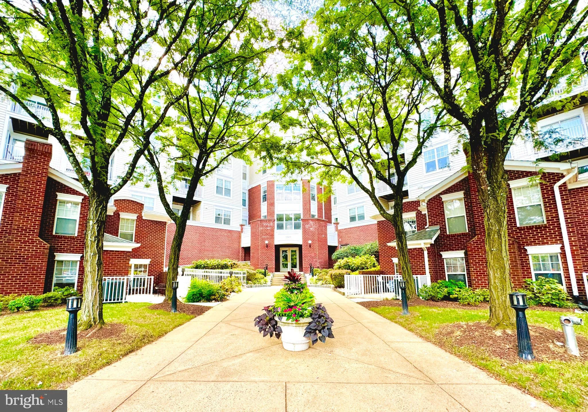1625 International Drive Unit 411, McLean, VA 22102