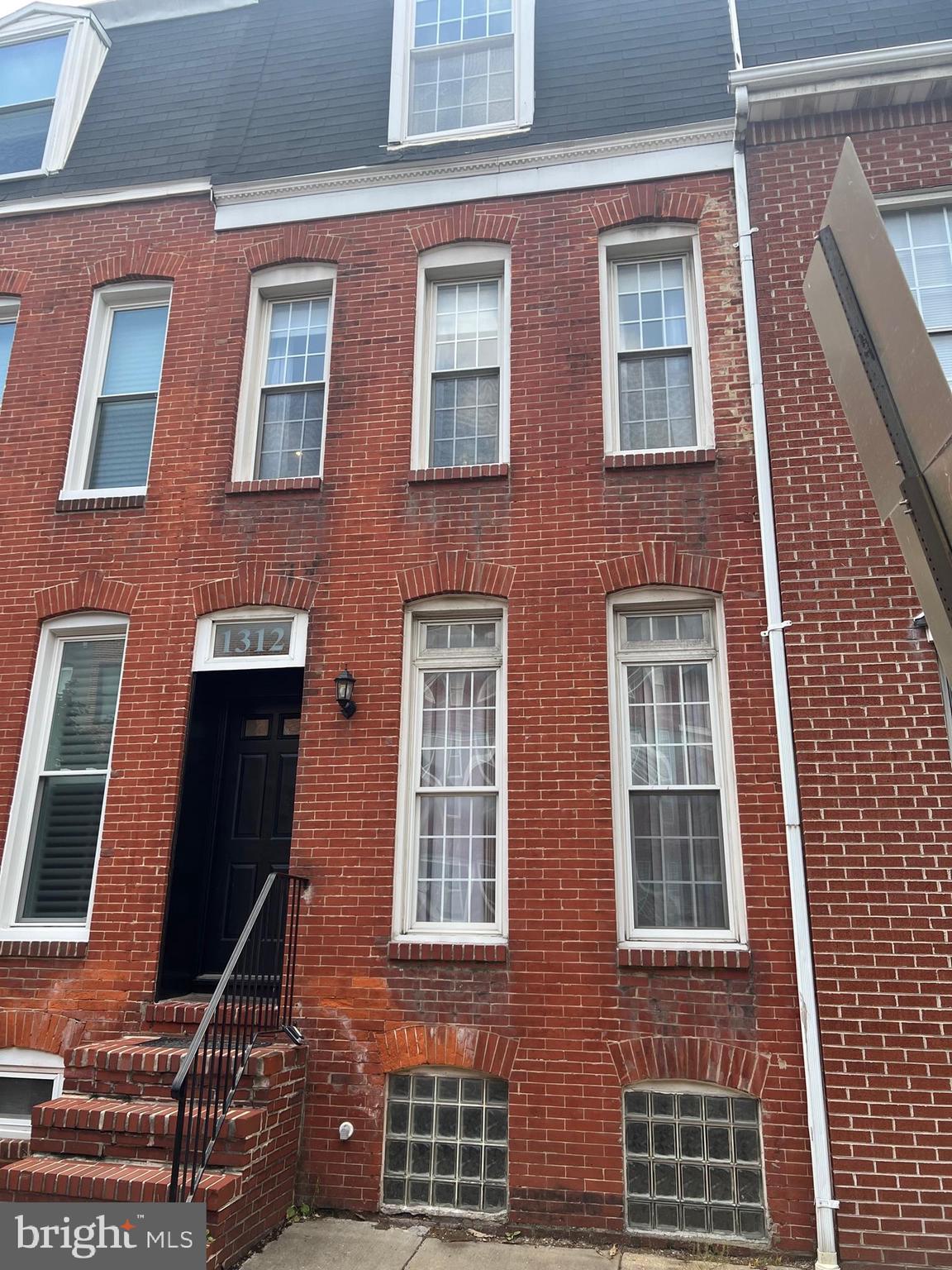 FEDERAL HILL HISTORIC DISTRICT - Residential Lease