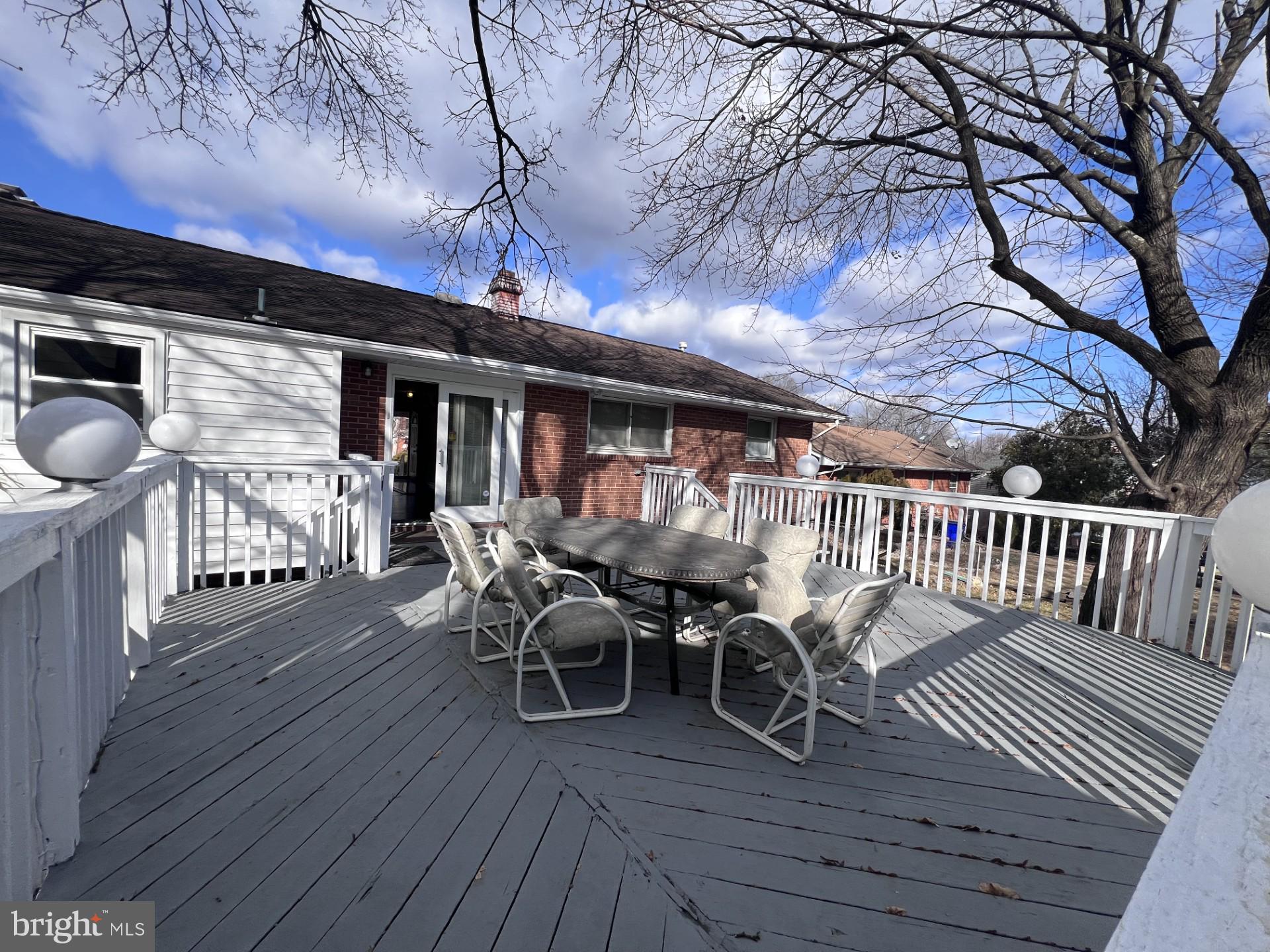 COLLEGE PARK WOODS - Residential