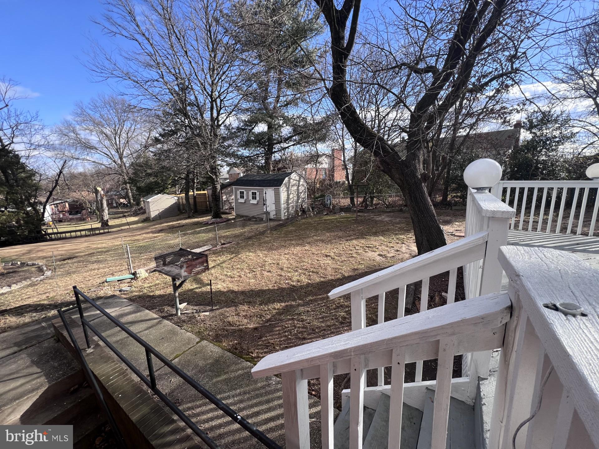 COLLEGE PARK WOODS - Residential