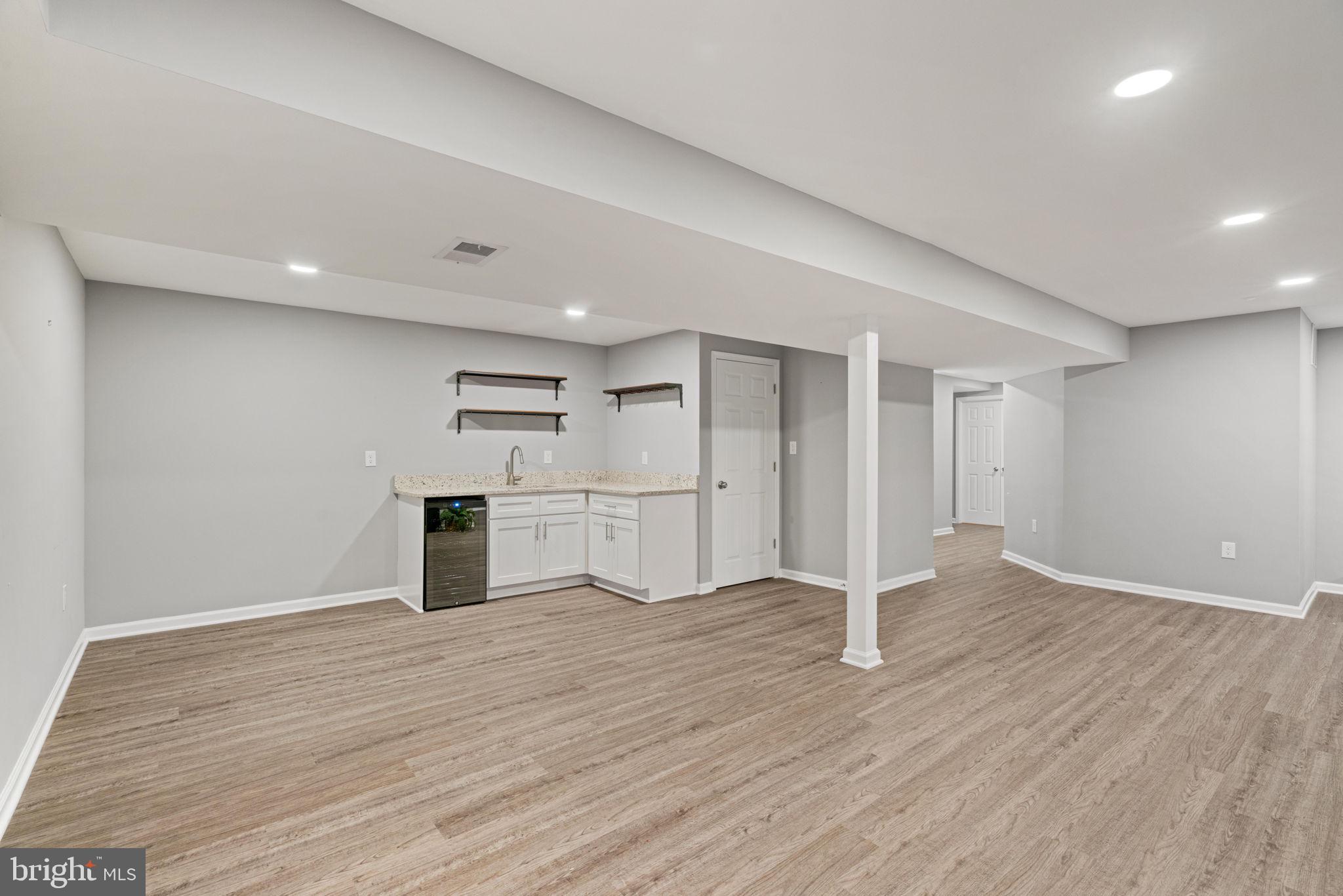 RACEWAY FARMS - Residential