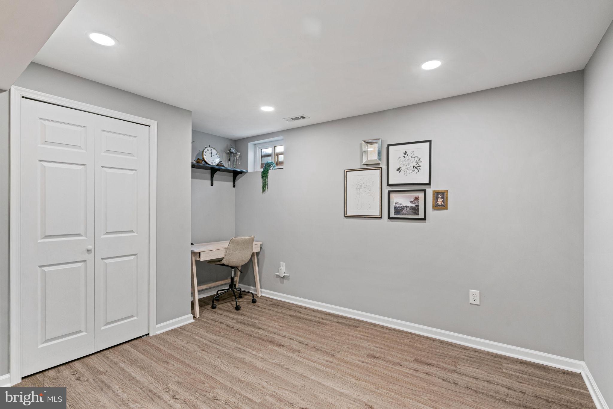 RACEWAY FARMS - Residential