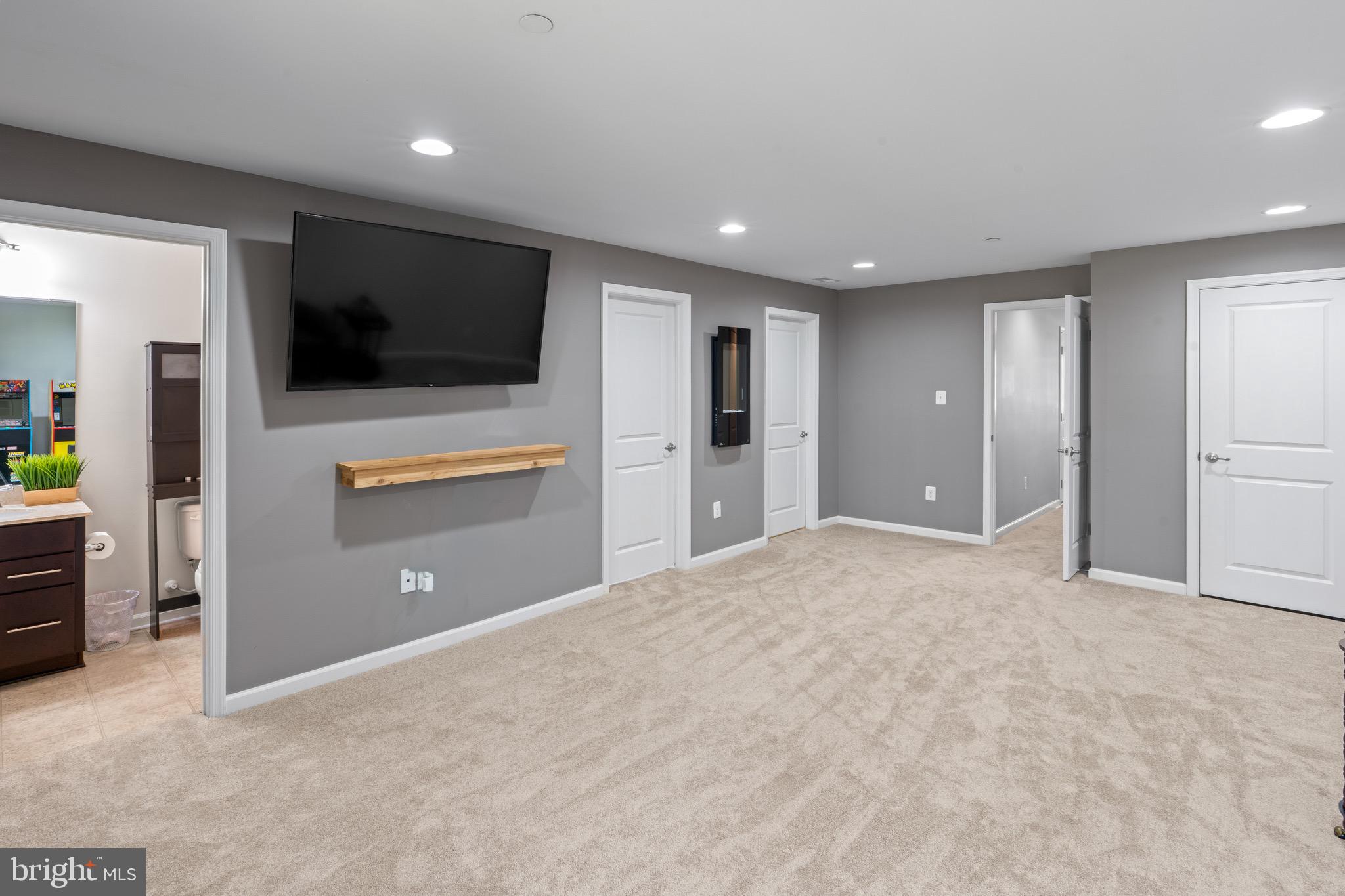 PARKER CREEK VIEW - Residential
