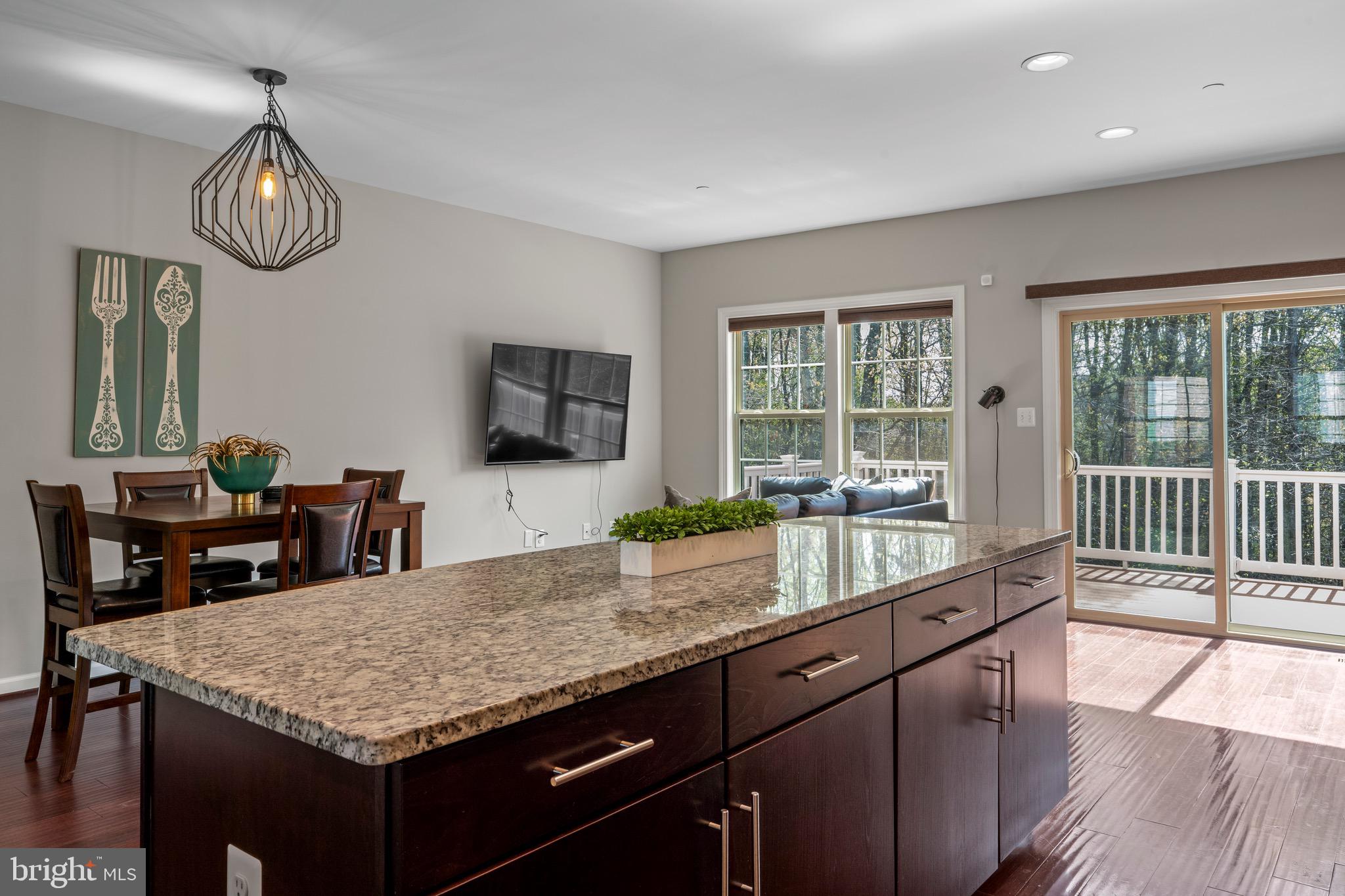 PARKER CREEK VIEW - Residential