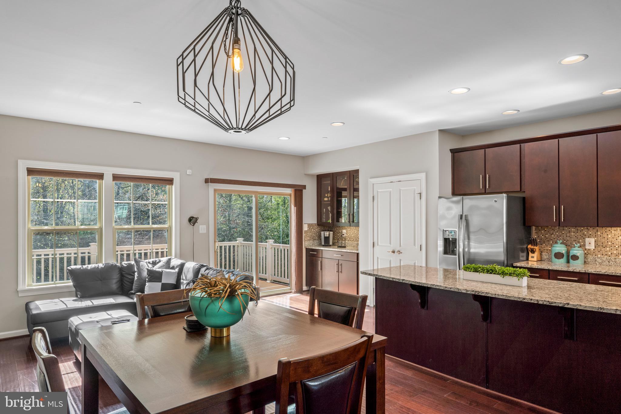 PARKER CREEK VIEW - Residential
