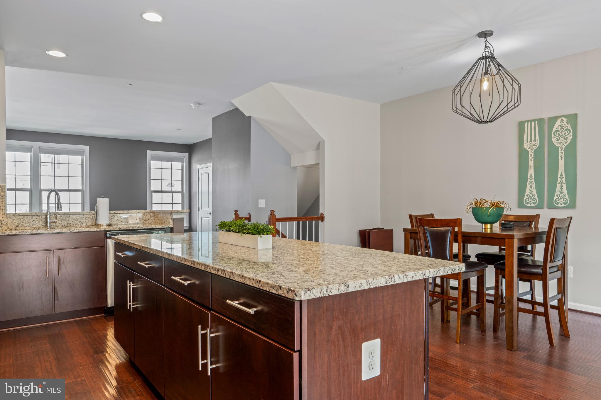 PARKER CREEK VIEW - Residential