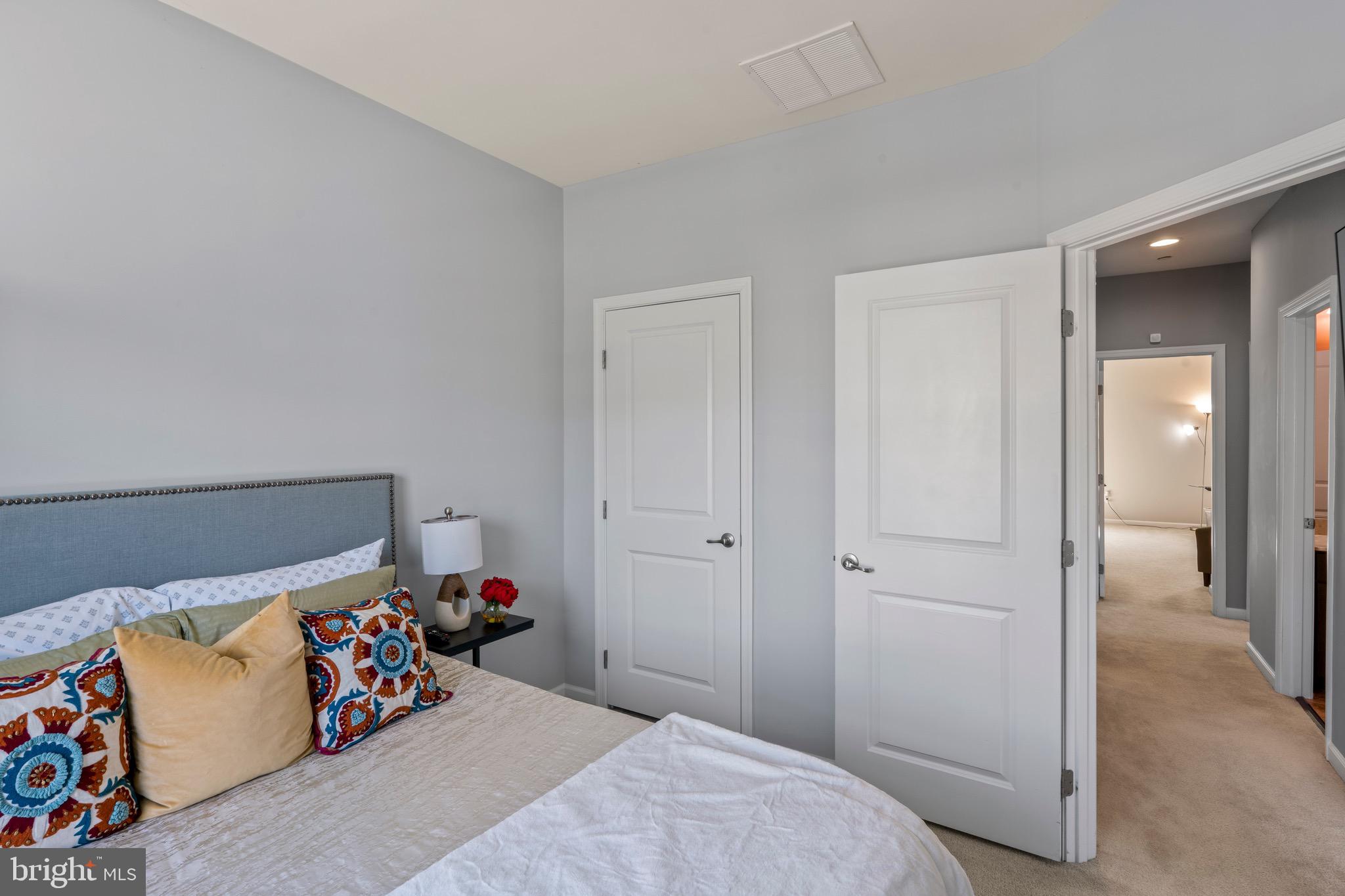 PARKER CREEK VIEW - Residential