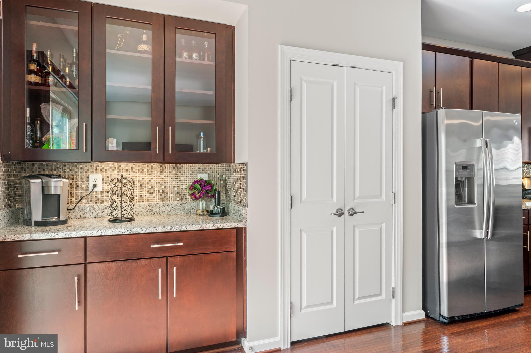PARKER CREEK VIEW - Residential