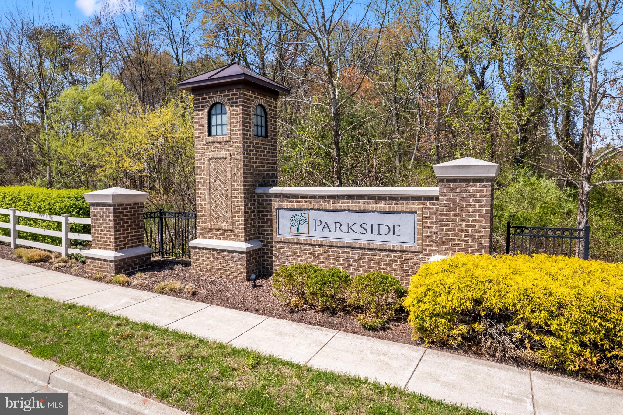 PARKER CREEK VIEW - Residential