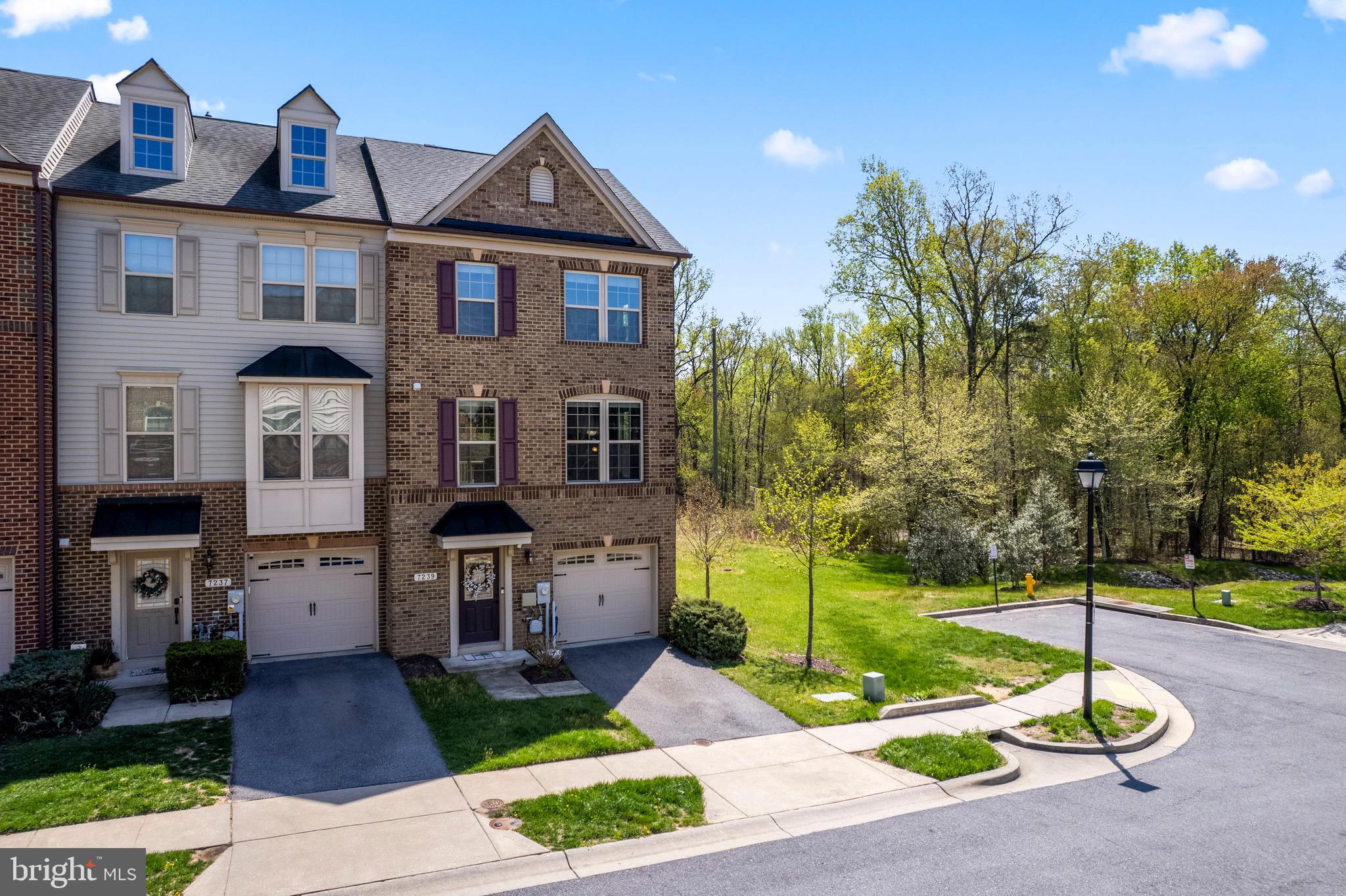 PARKER CREEK VIEW - Residential