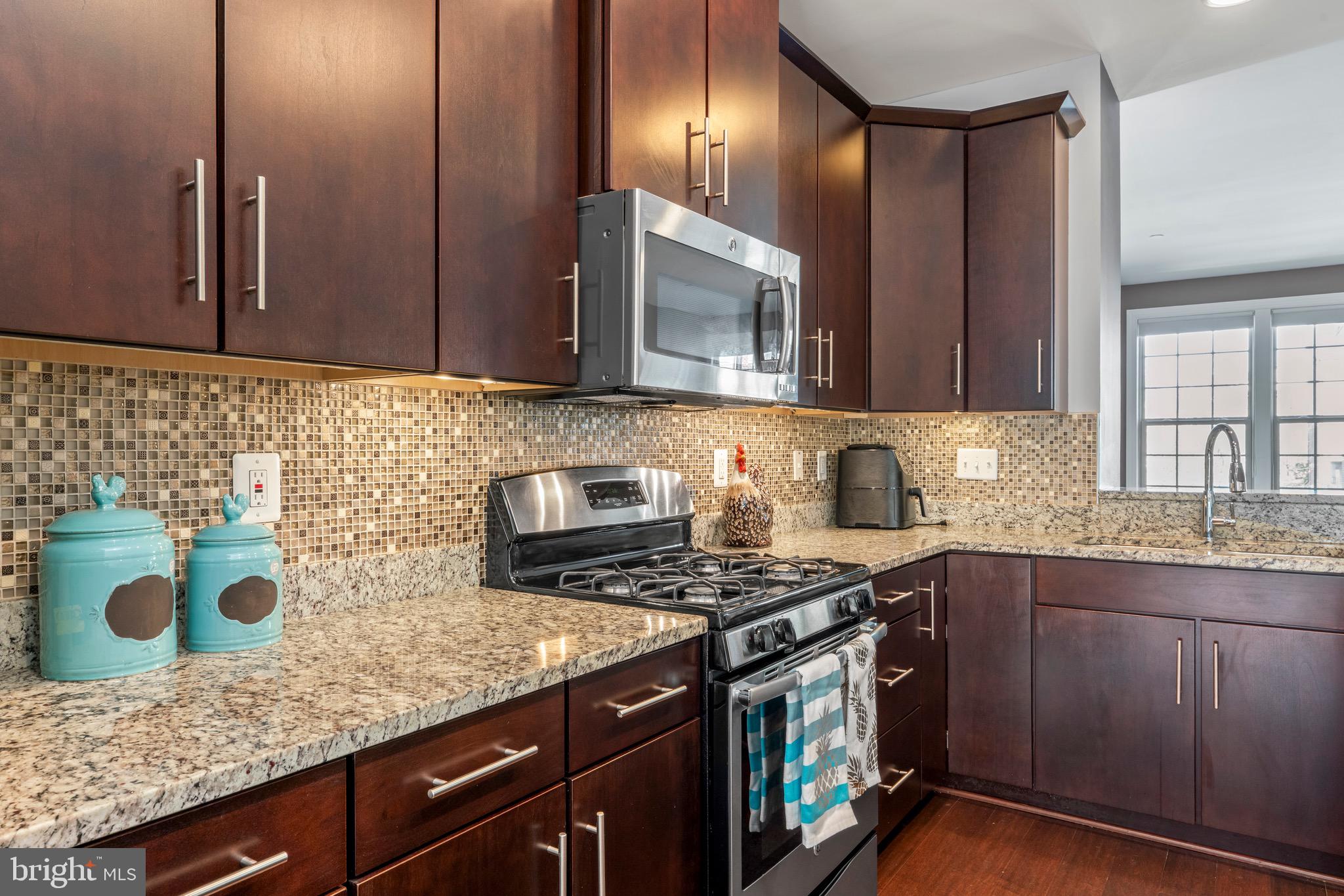 PARKER CREEK VIEW - Residential