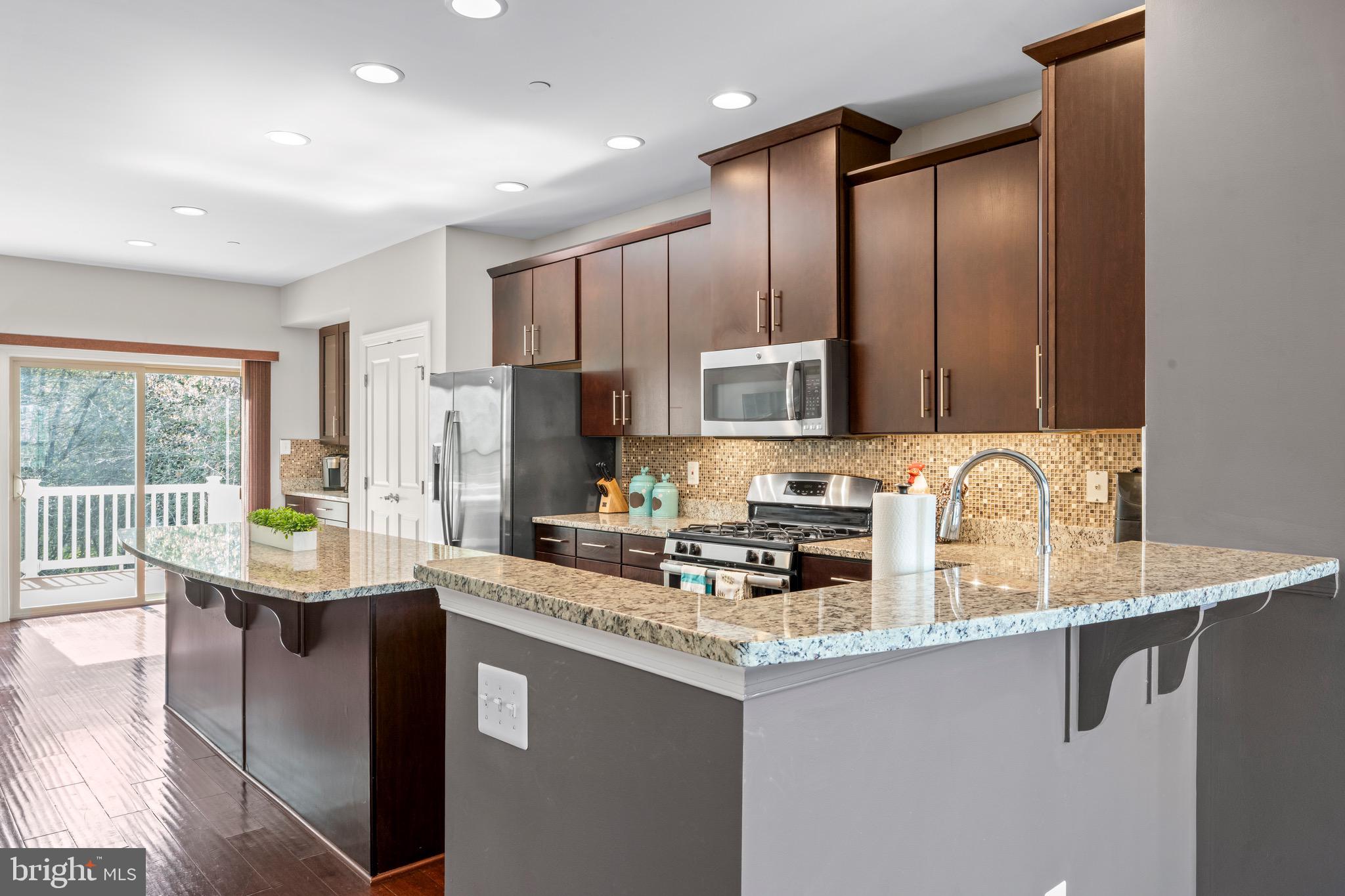 PARKER CREEK VIEW - Residential