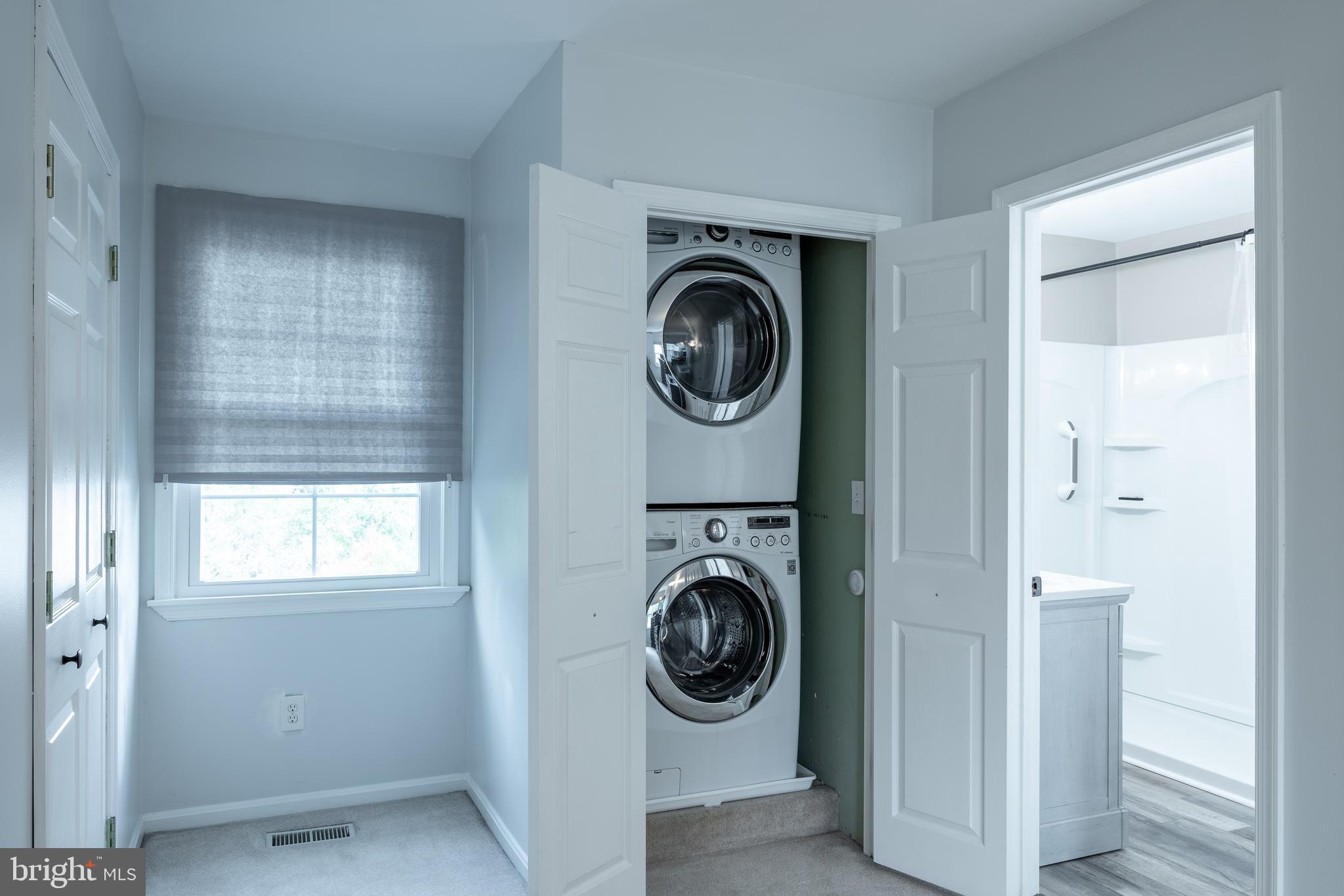 PINEDALE WOODS - Residential