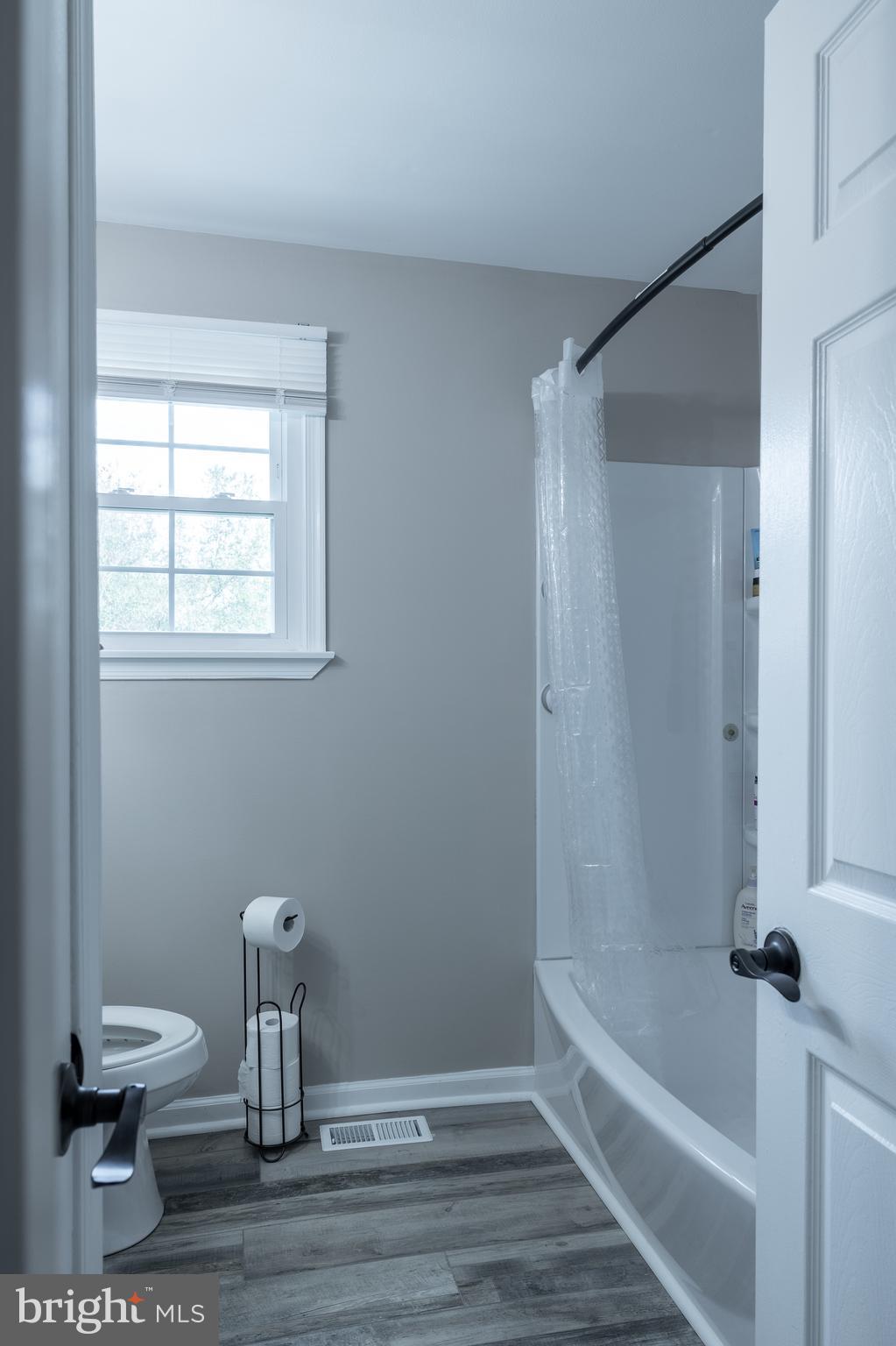 PINEDALE WOODS - Residential