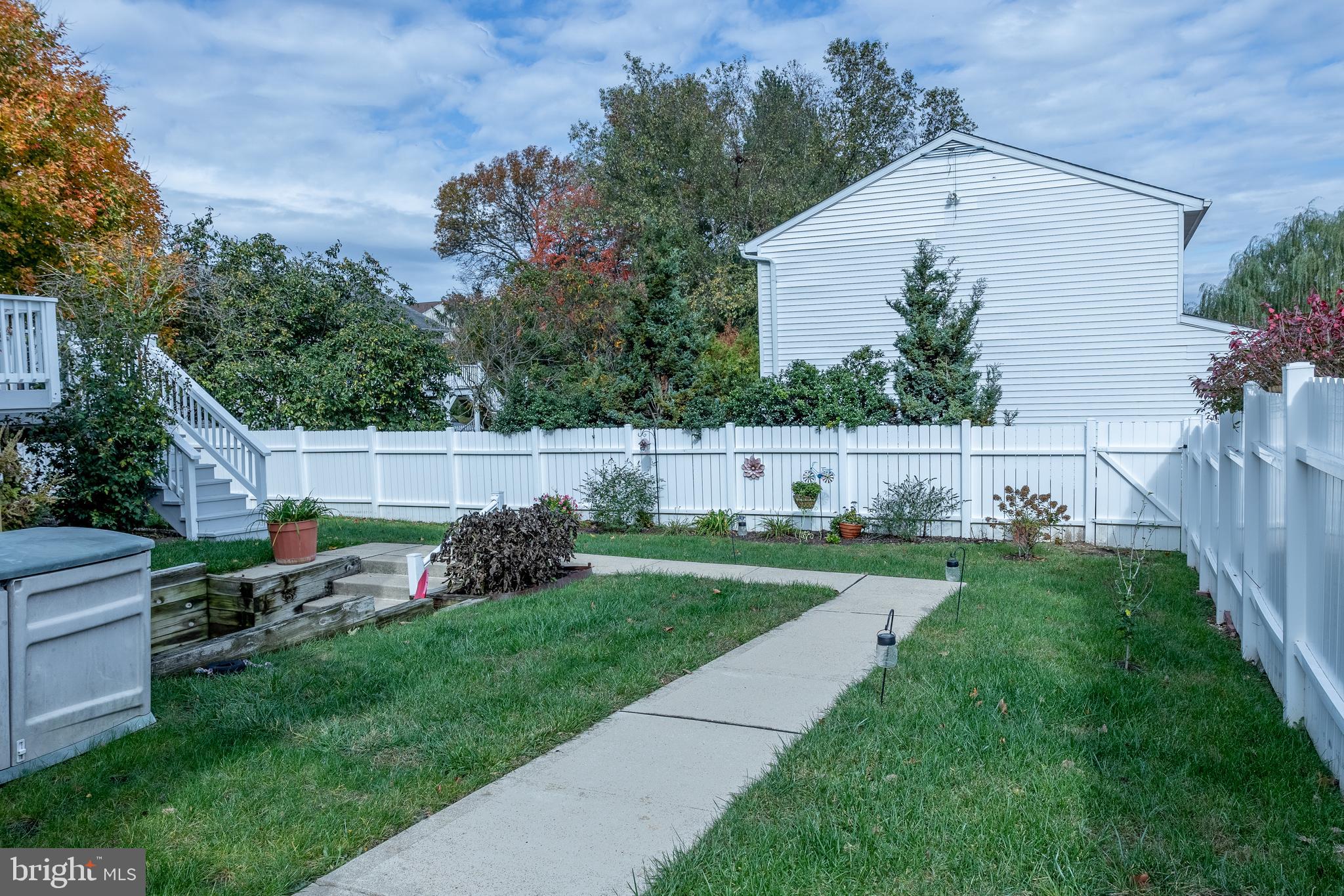 PINEDALE WOODS - Residential