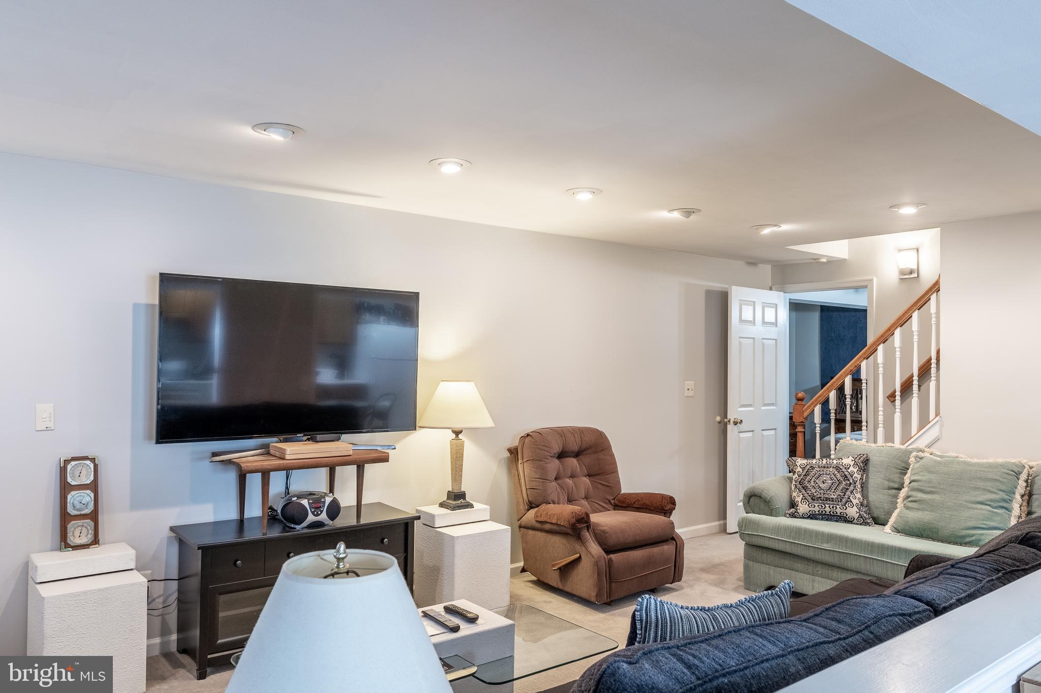 PINEDALE WOODS - Residential