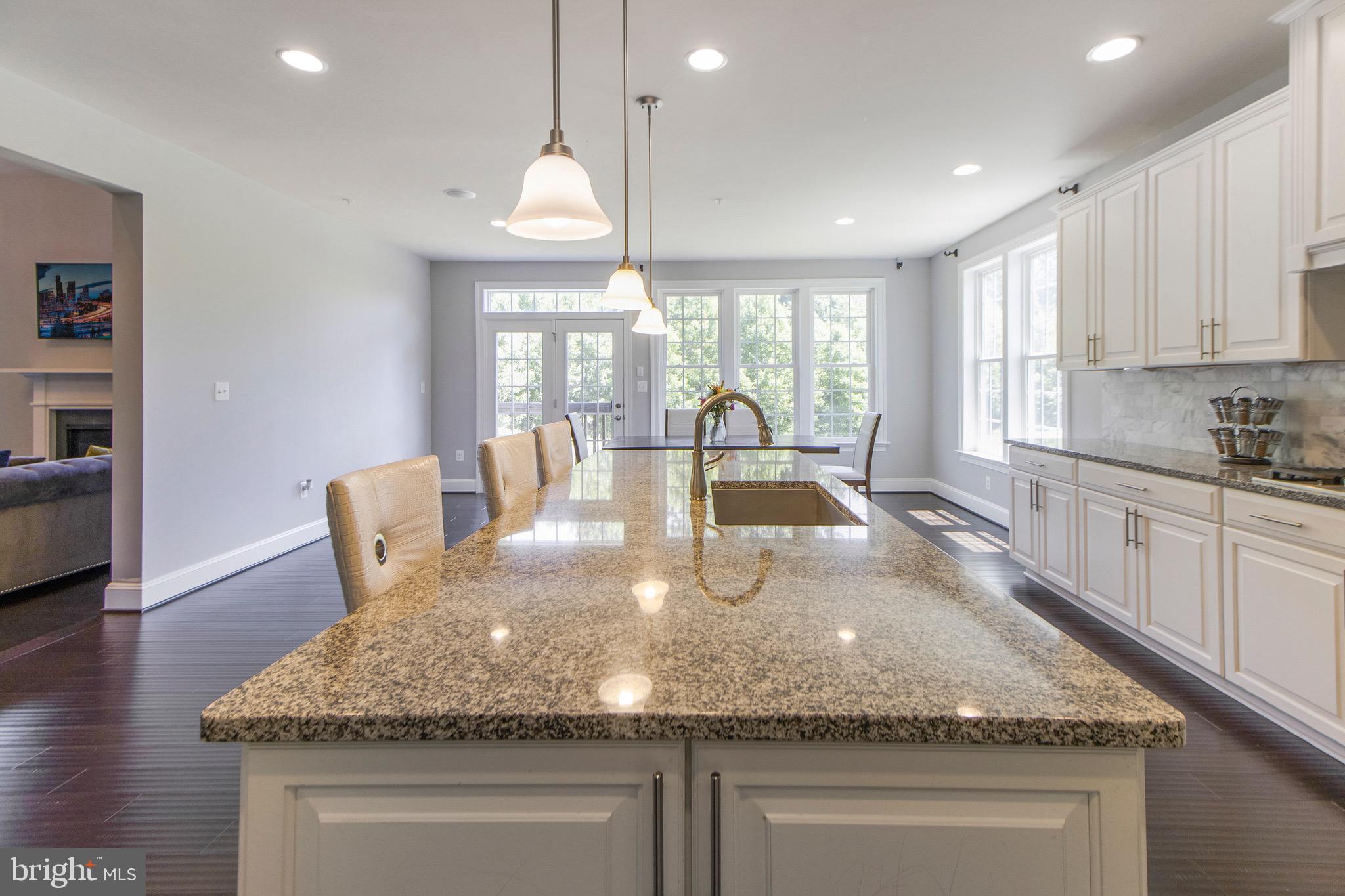 OAK CREEK CLUB - Residential