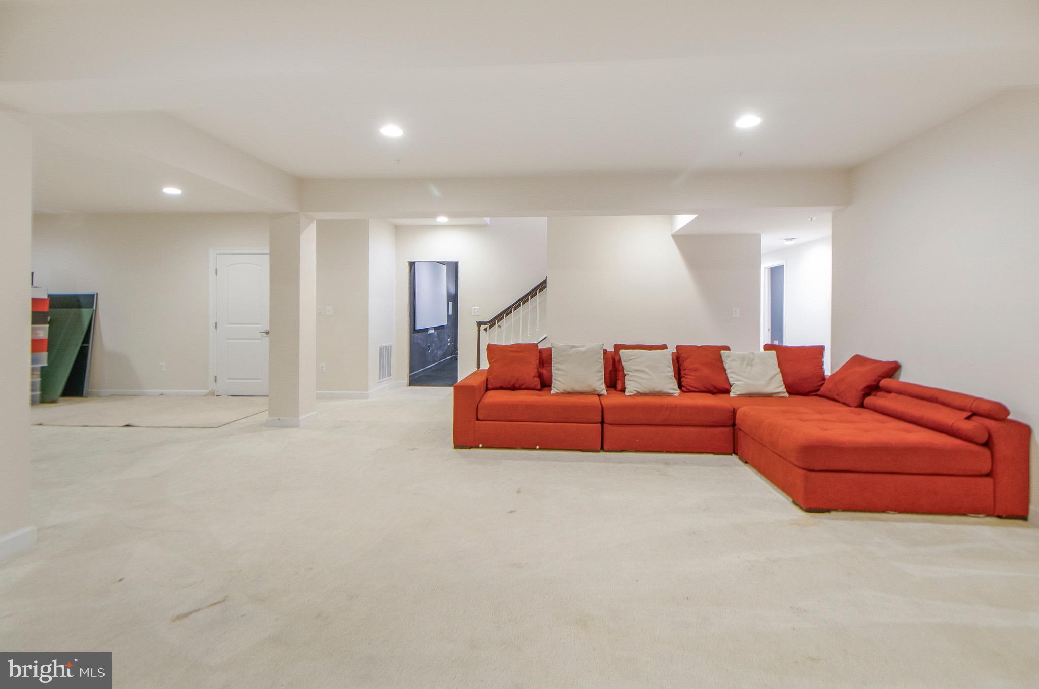 OAK CREEK CLUB - Residential