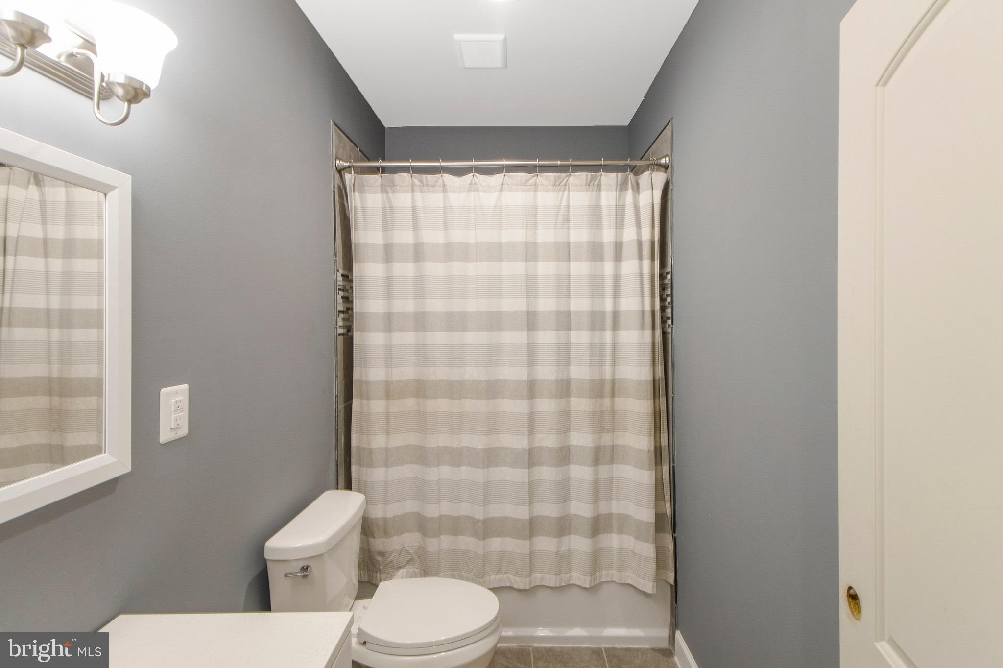 OAK CREEK CLUB - Residential