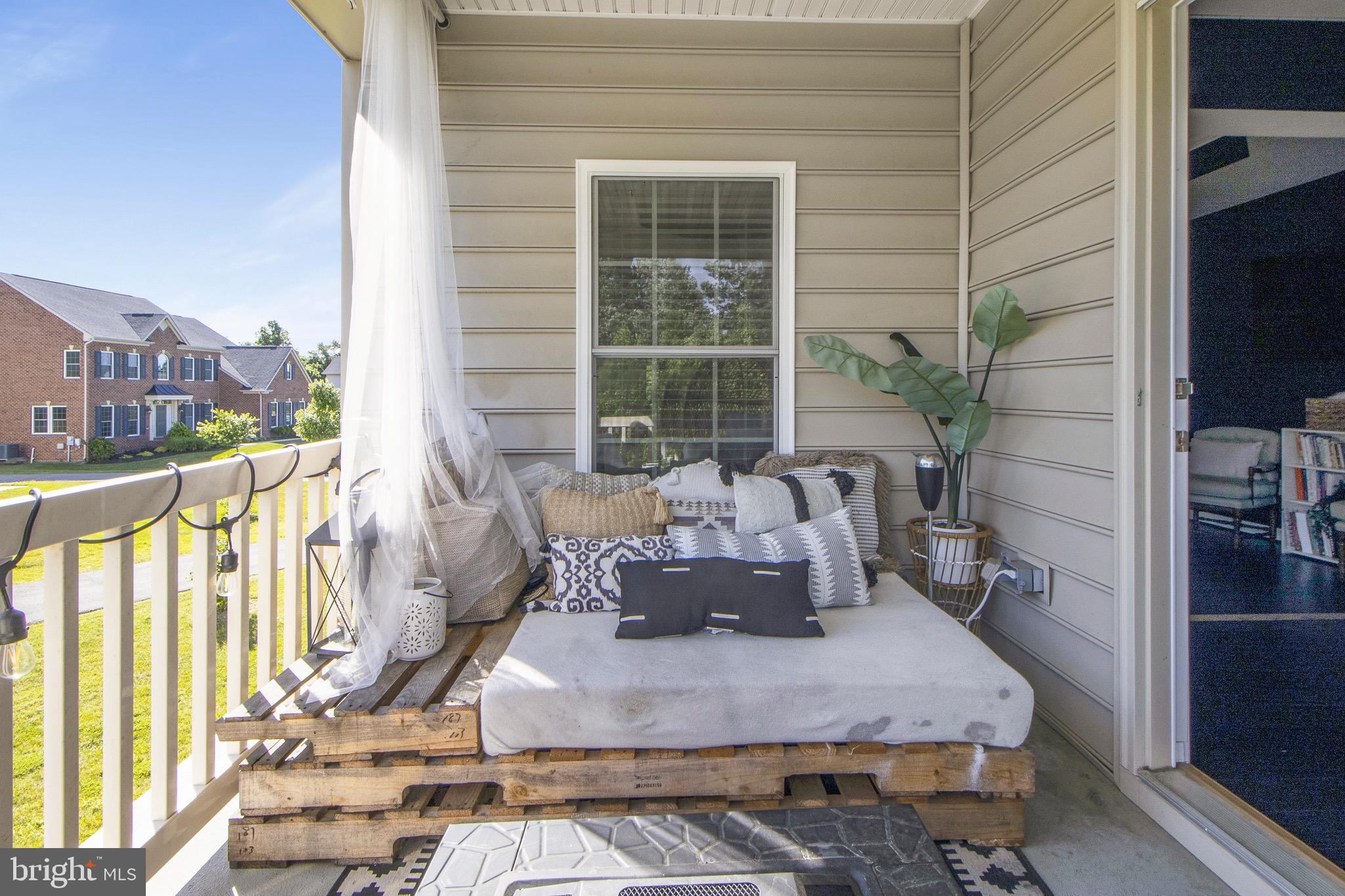 OAK CREEK CLUB - Residential