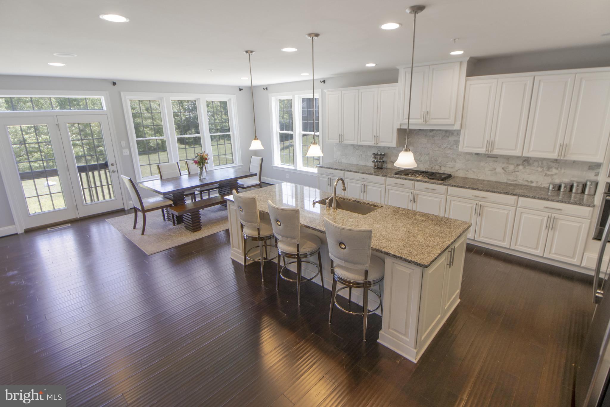 OAK CREEK CLUB - Residential