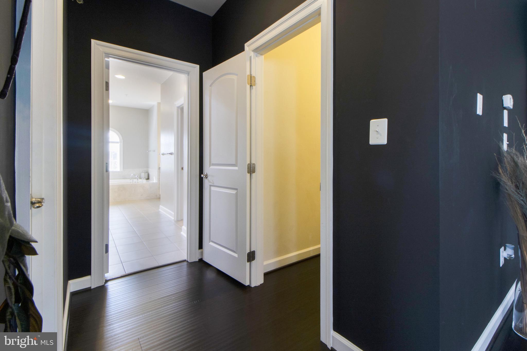 OAK CREEK CLUB - Residential