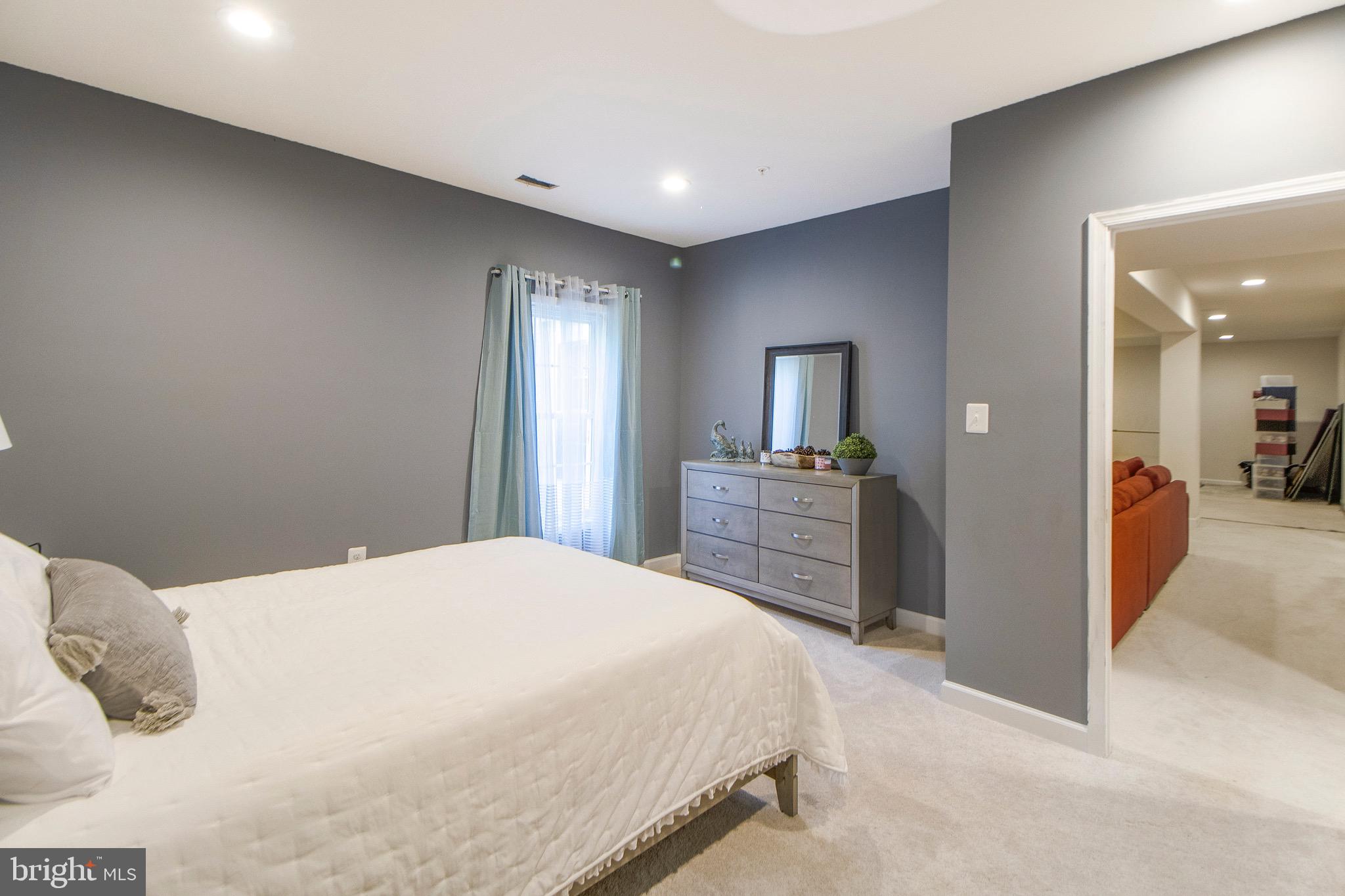 OAK CREEK CLUB - Residential