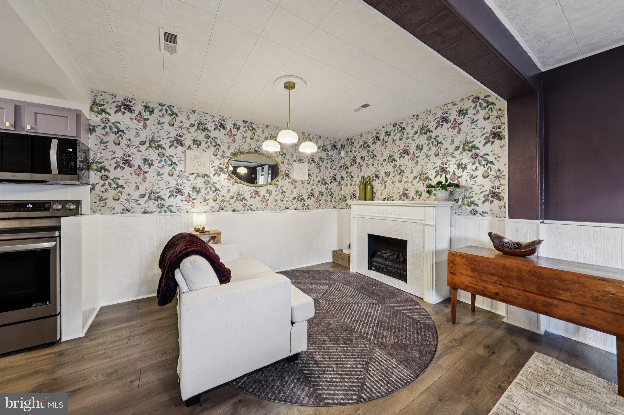 GREEN MEADOWS - Residential