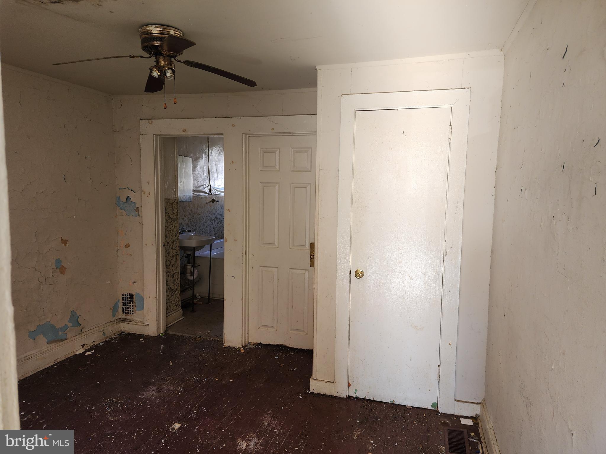 BOOTH-BOYD - Residential