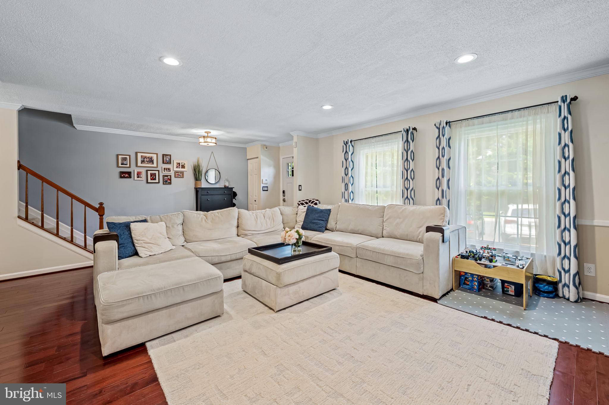 1415 VALBROOK COURT S