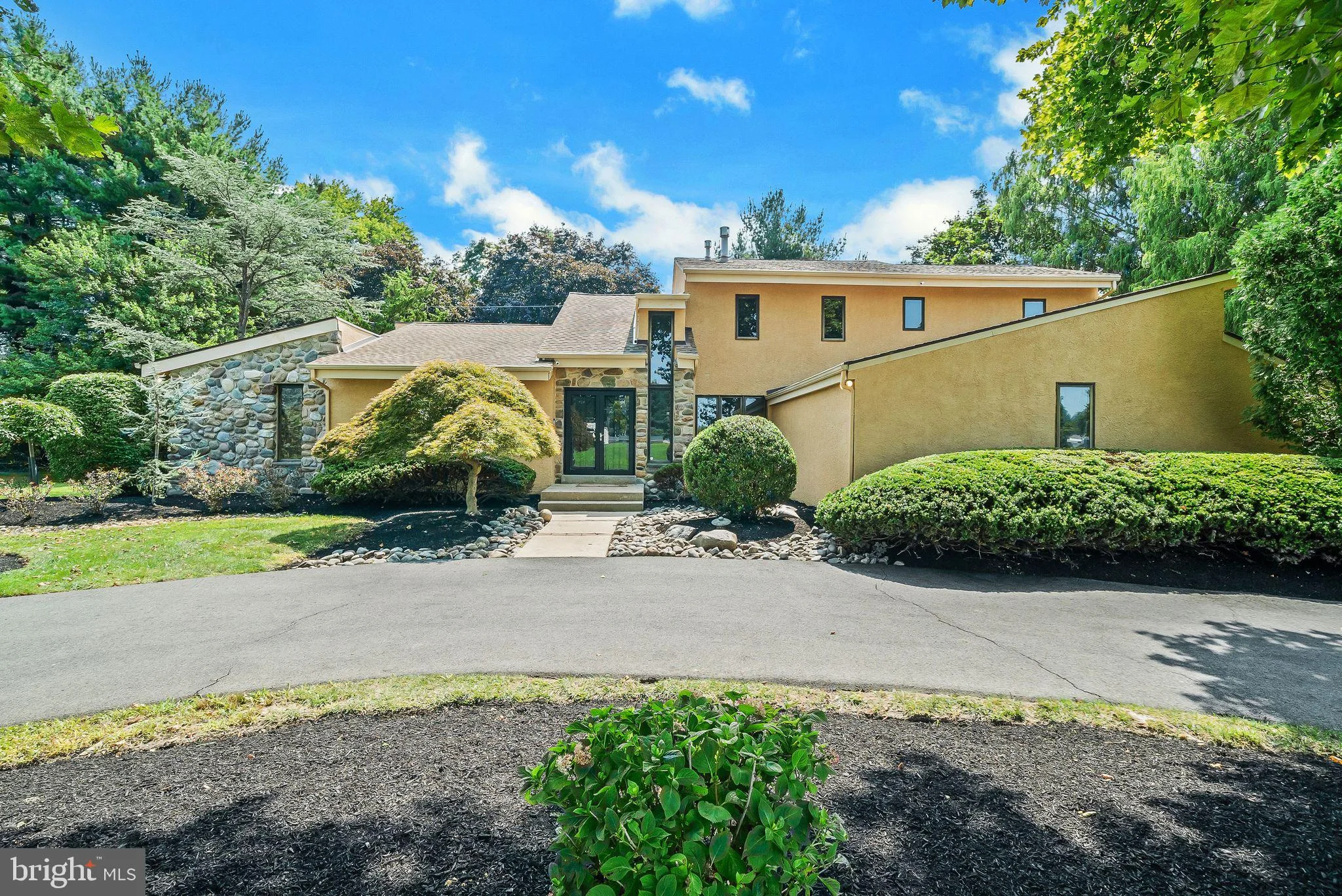 468 Long Lane