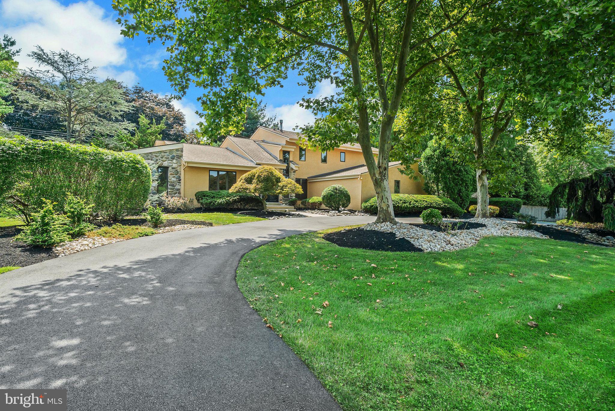 468 LONG LANE