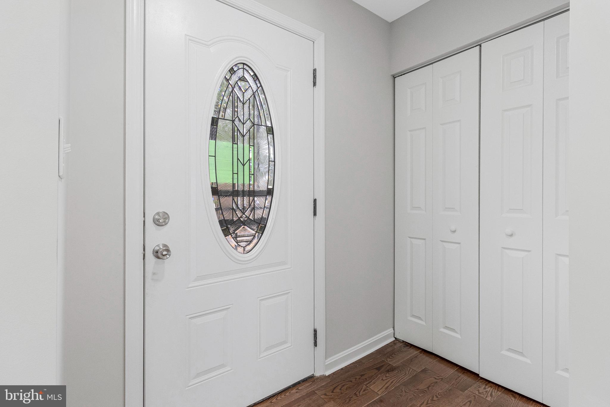 800 WHEELER HILL DRIVE SE 800