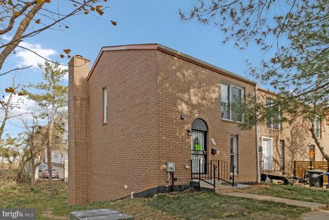 800 WHEELER HILL DRIVE SE 800 WASHINGTON DC 20032