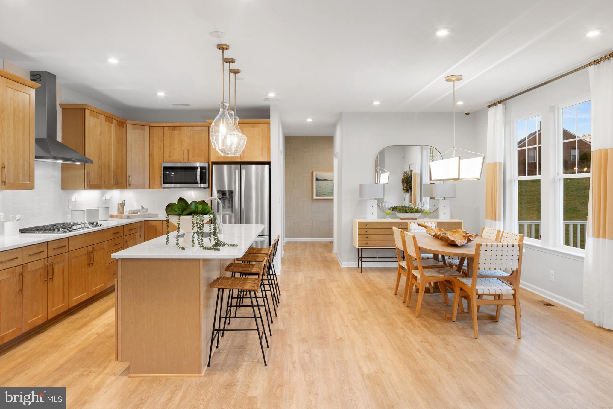 638 COLLINGWOOD DRIVE