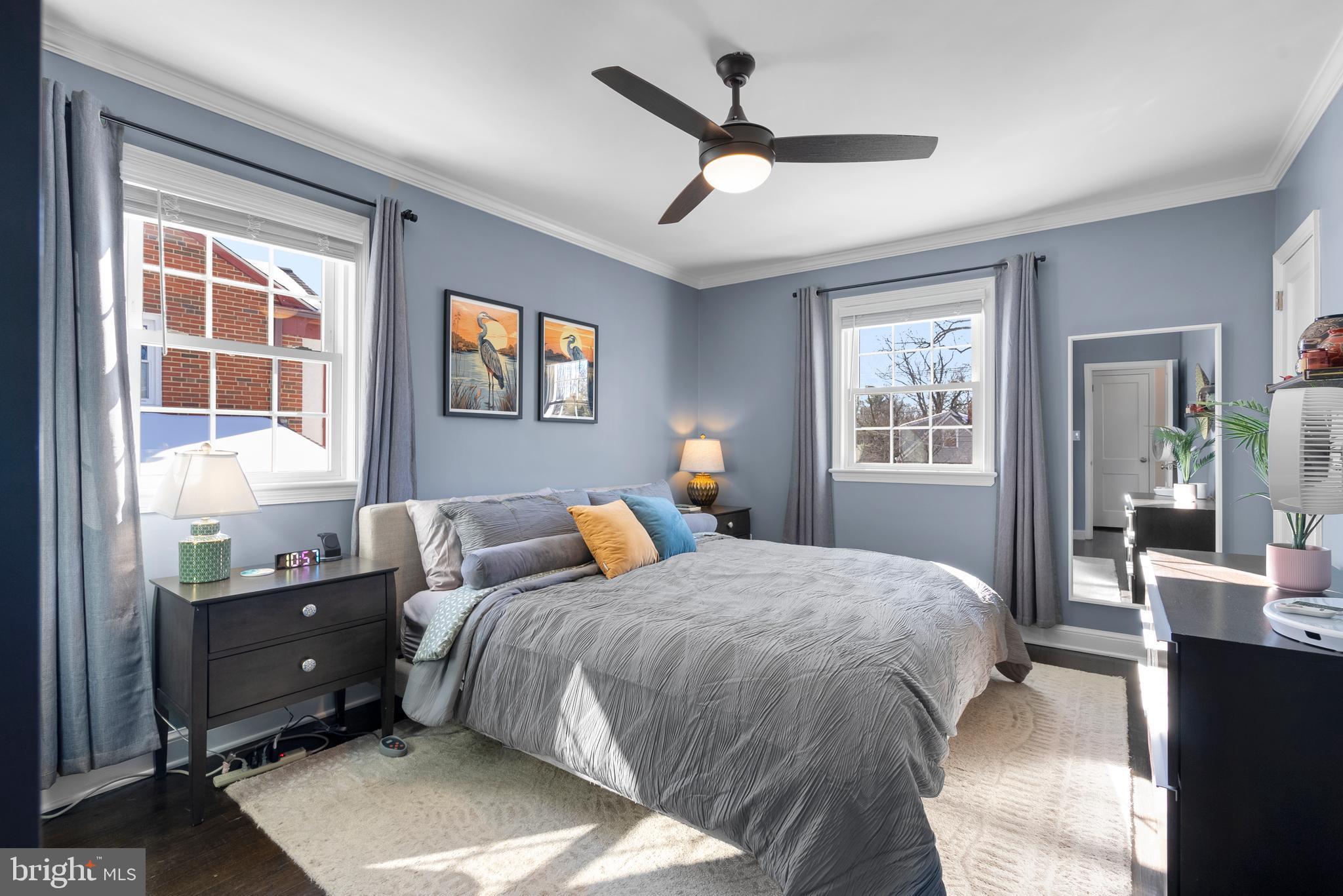 COUNTRY CLUB VIEW - Residential