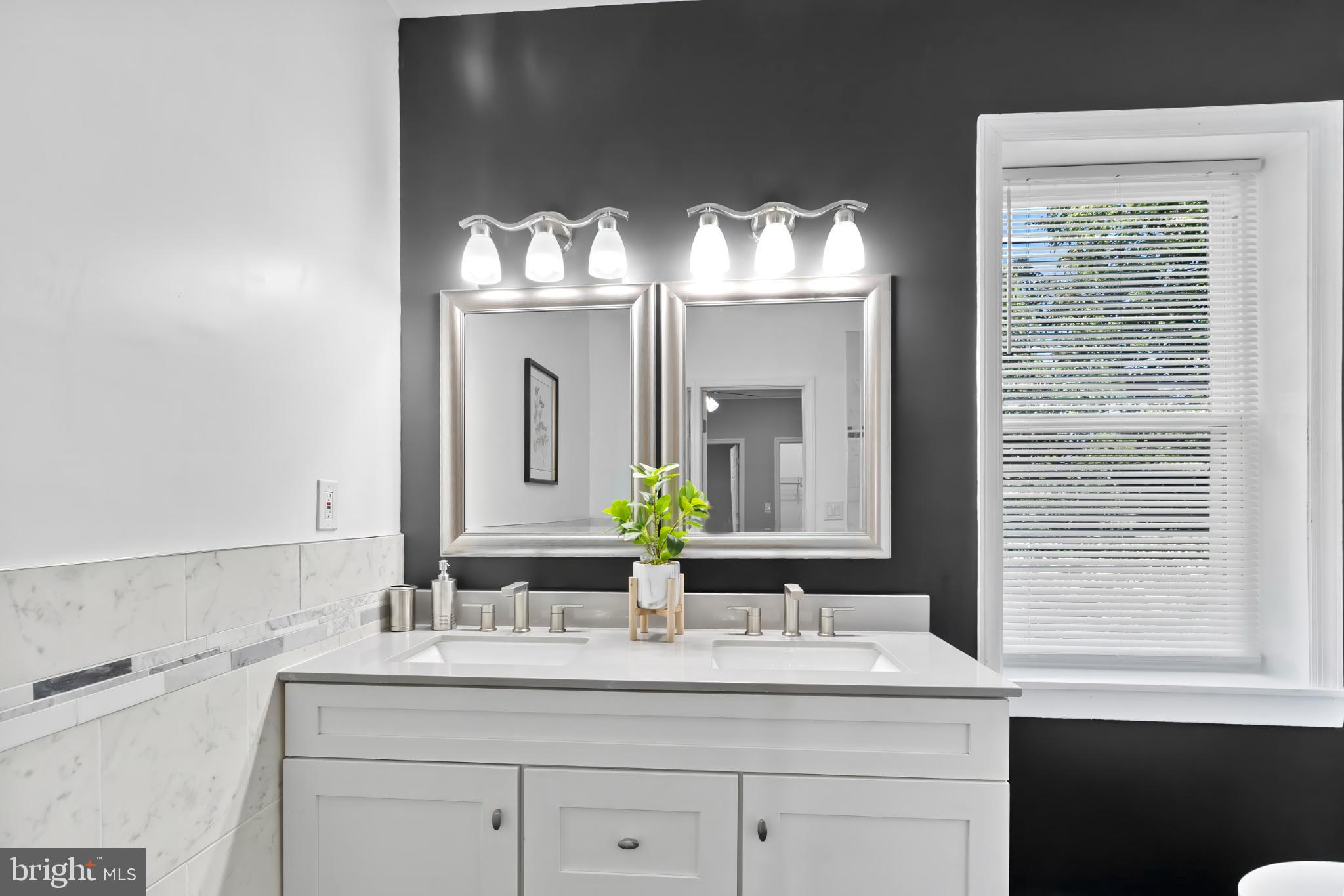 JOHNSTON SQUARE - Residential