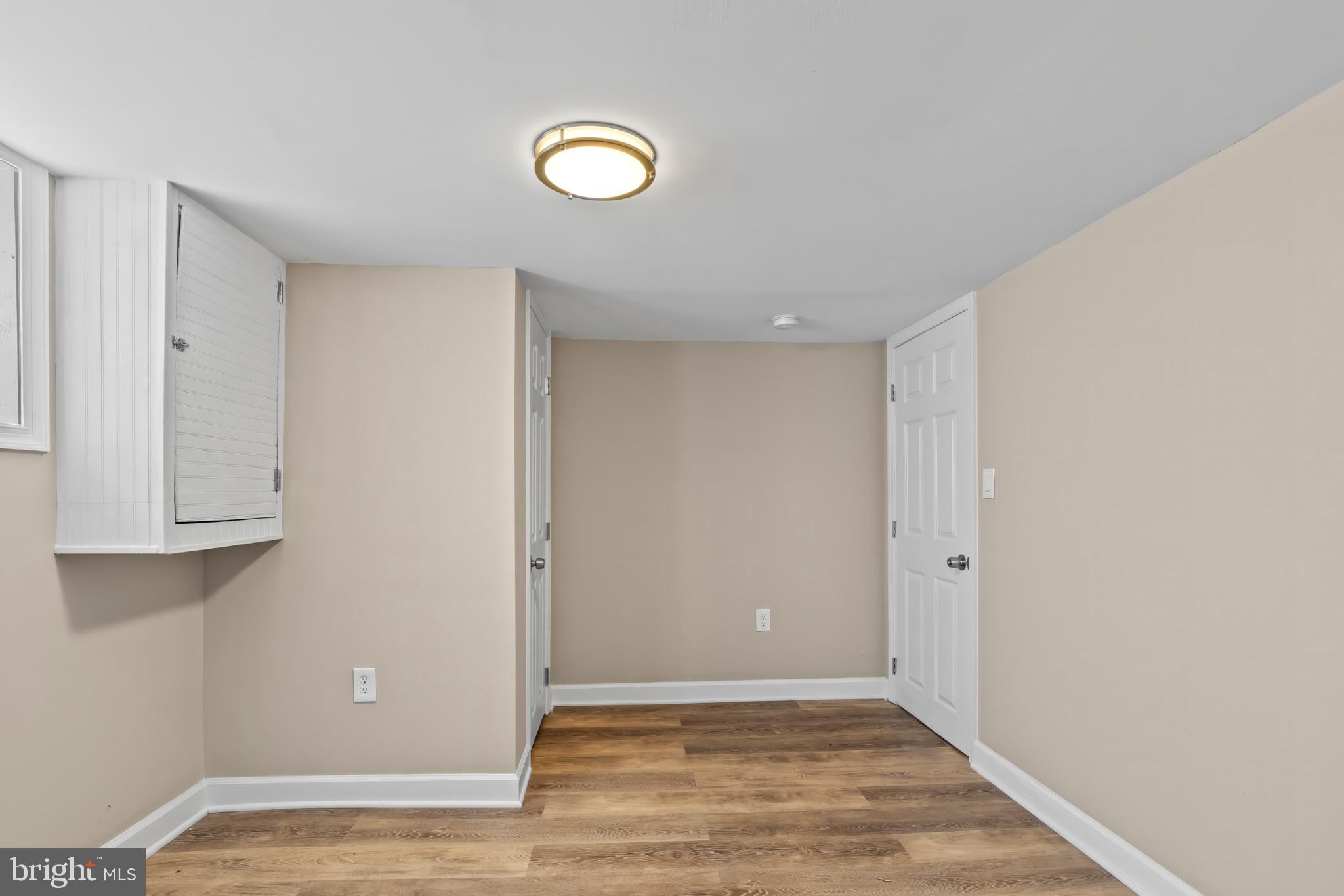 JOHNSTON SQUARE - Residential