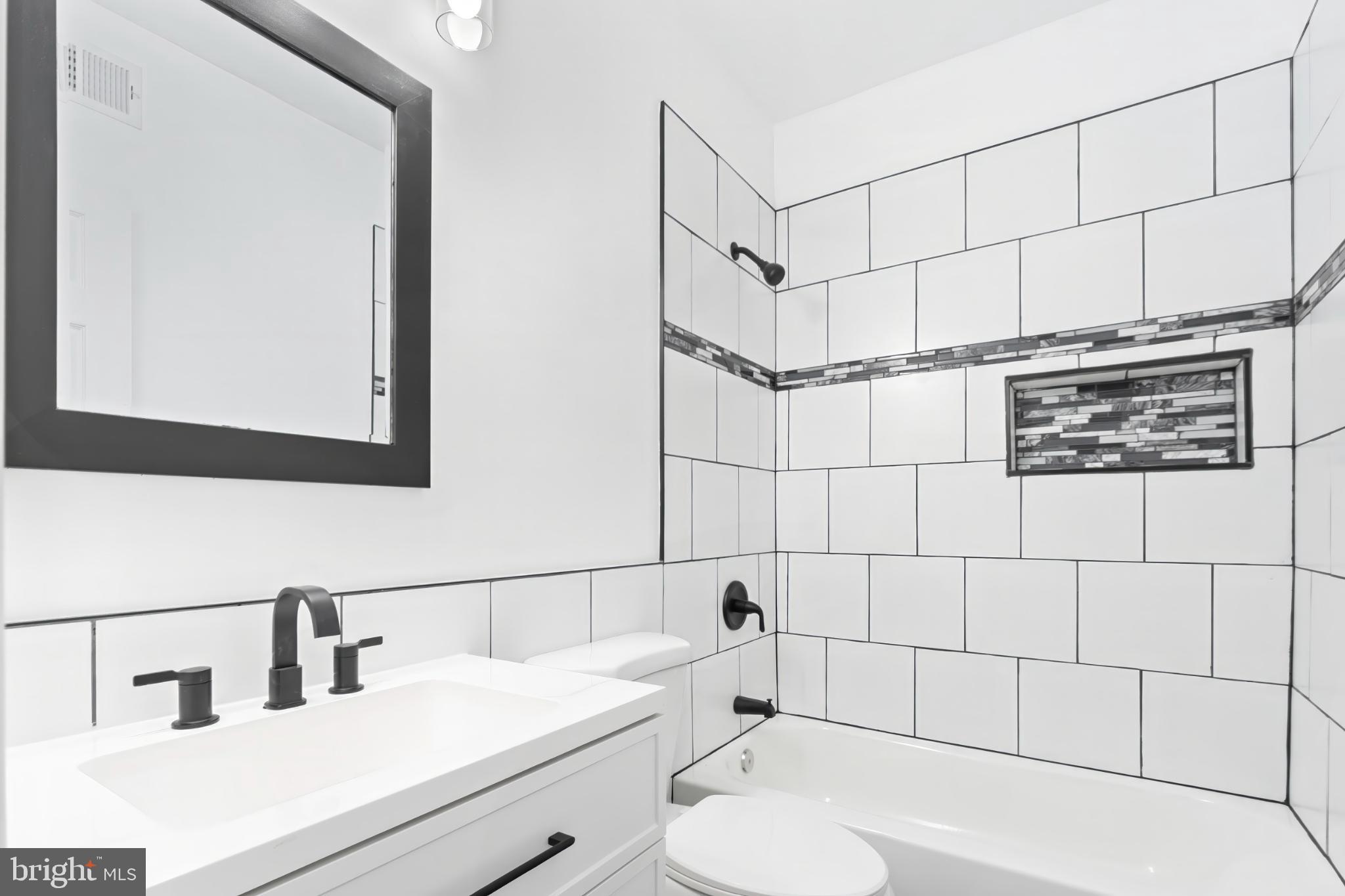 JOHNSTON SQUARE - Residential