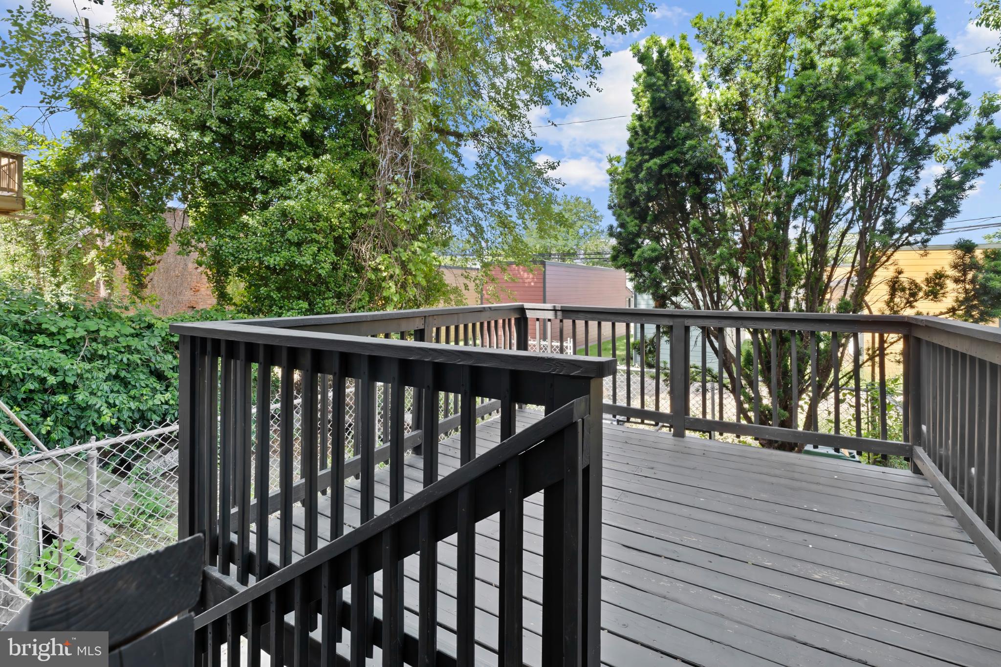 JOHNSTON SQUARE - Residential