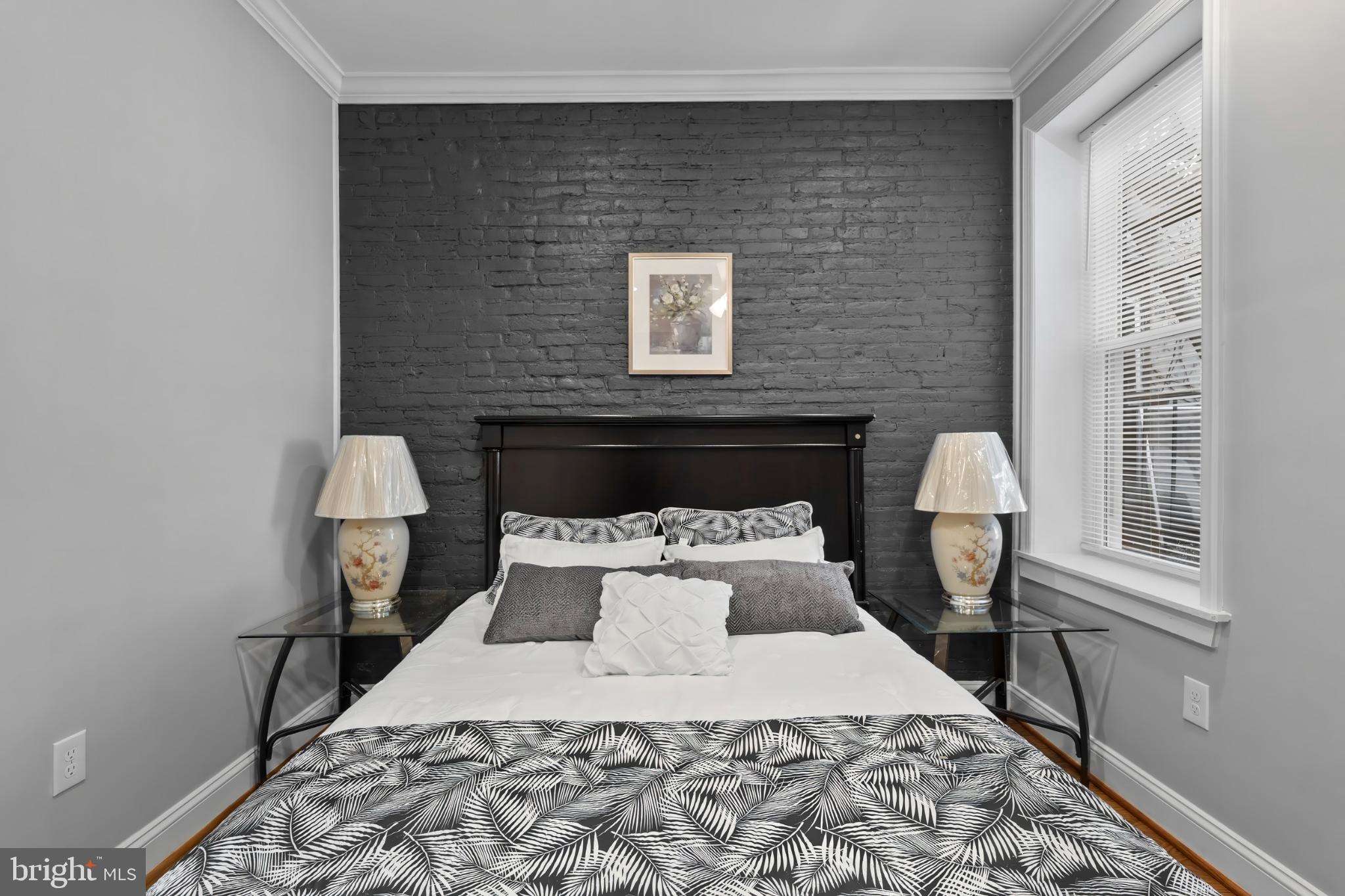 JOHNSTON SQUARE - Residential