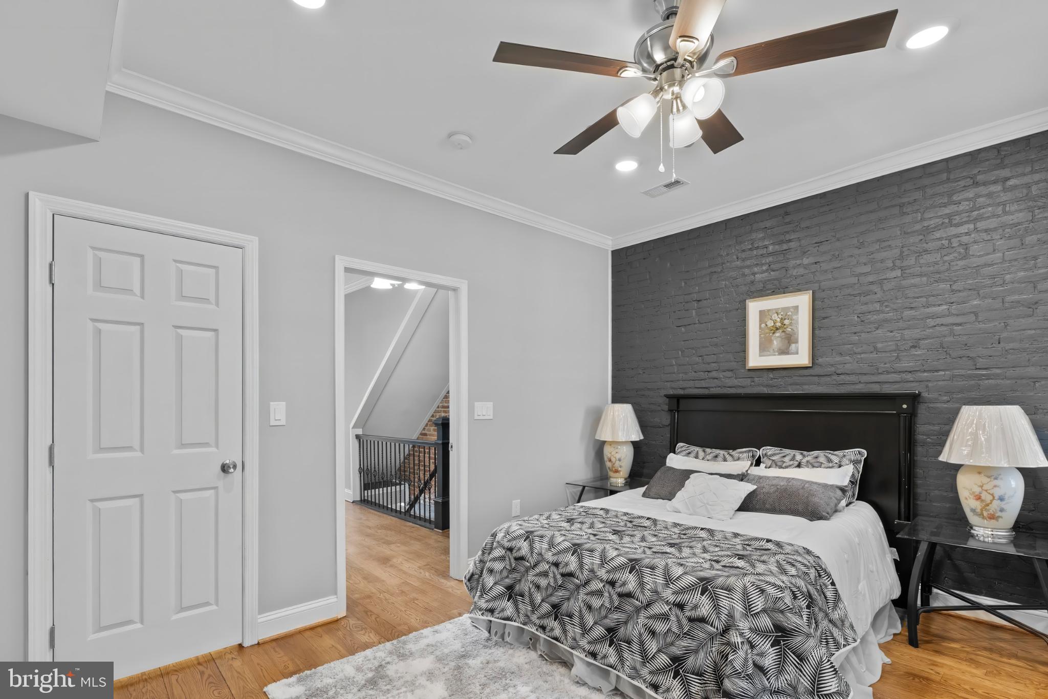 JOHNSTON SQUARE - Residential