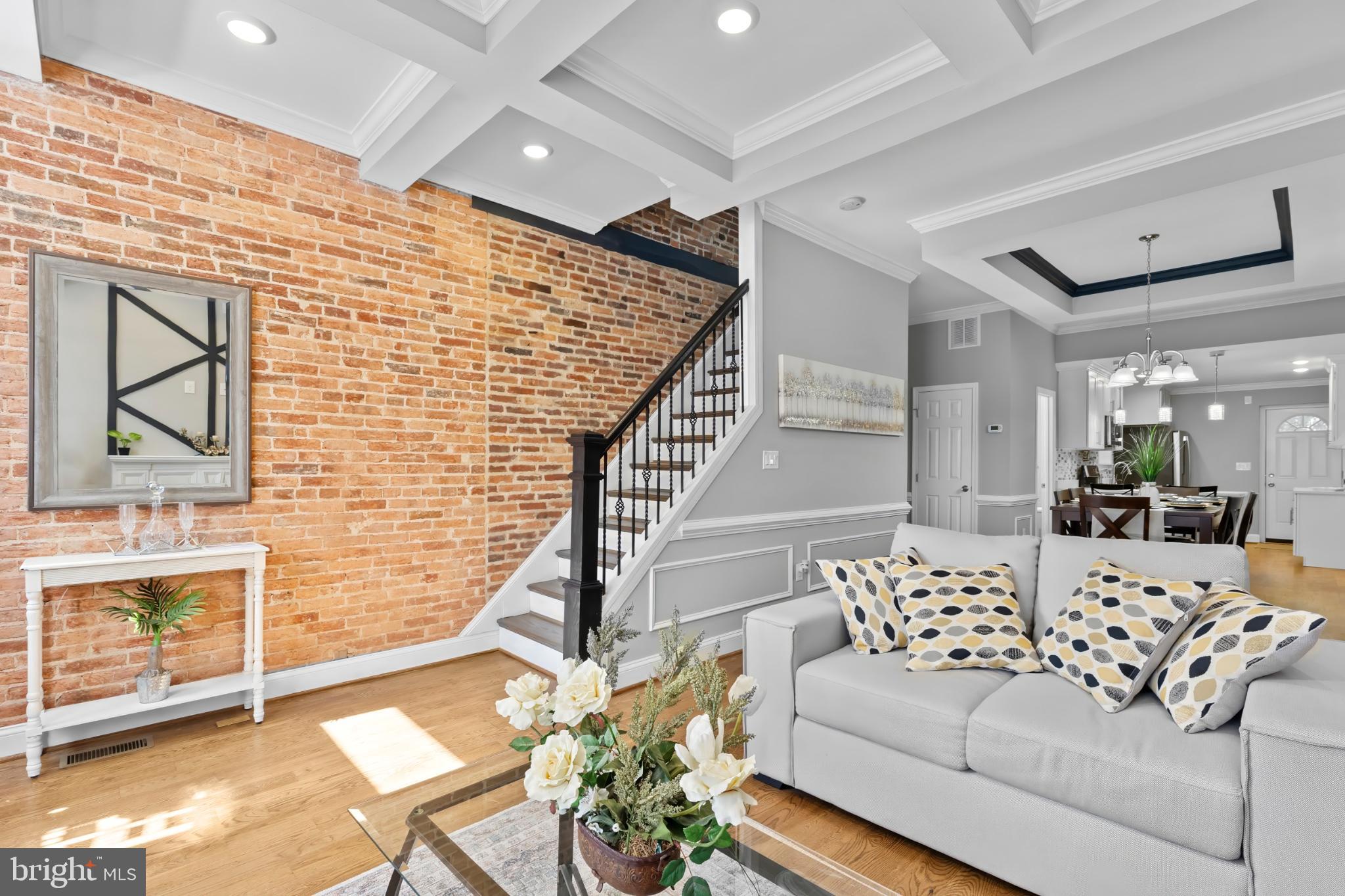 JOHNSTON SQUARE - Residential