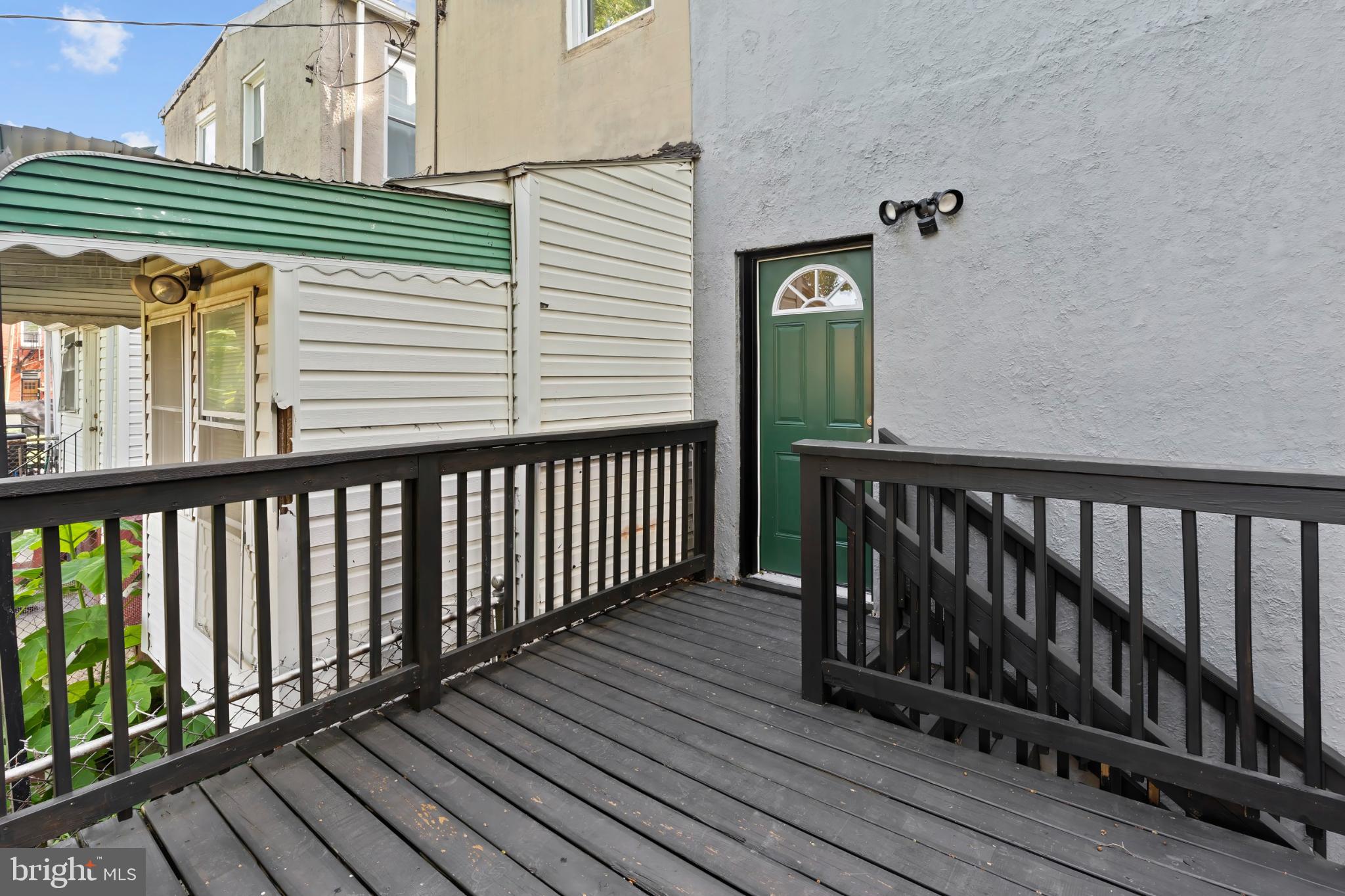 JOHNSTON SQUARE - Residential