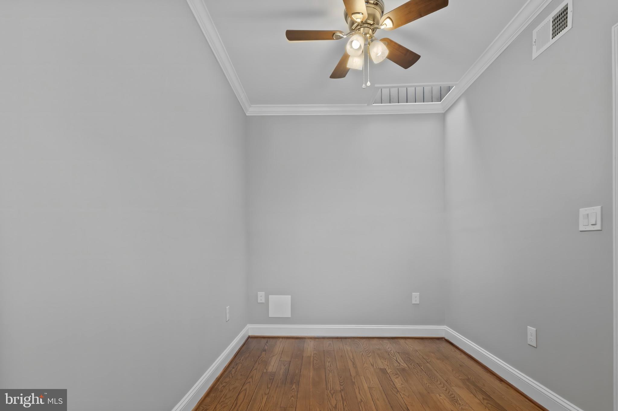 JOHNSTON SQUARE - Residential